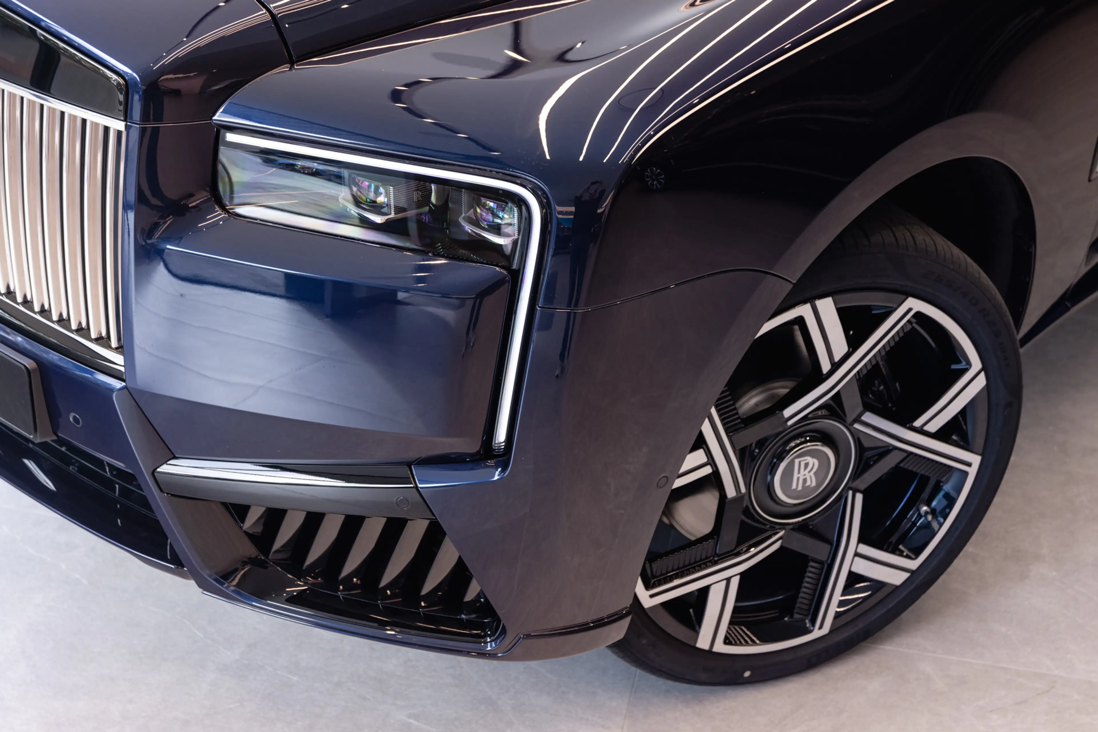 Rolls-Royce Cullinan Black Badge — photo 5