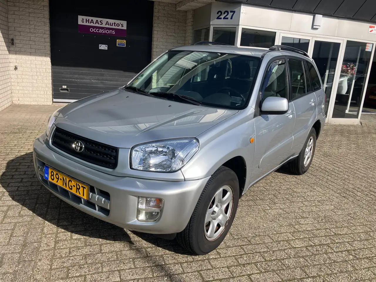 TOYOTA RAV4 1.8-16V VVT-I 125CH