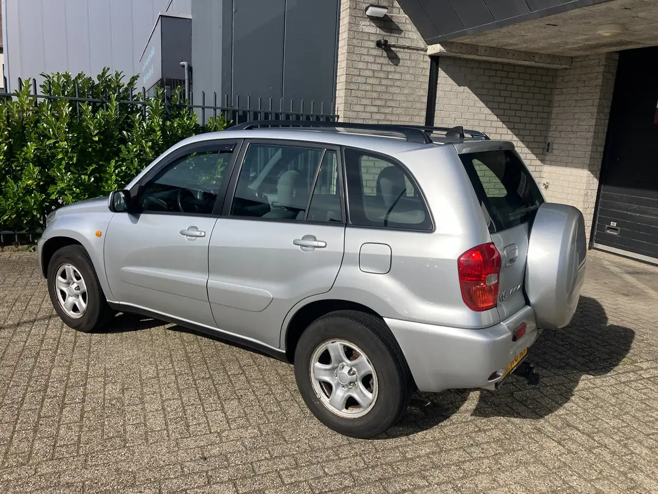 TOYOTA RAV4 1.8-16V VVT-I 125CH