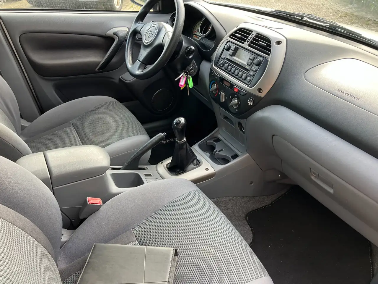 TOYOTA RAV4 1.8-16V VVT-I 125CH