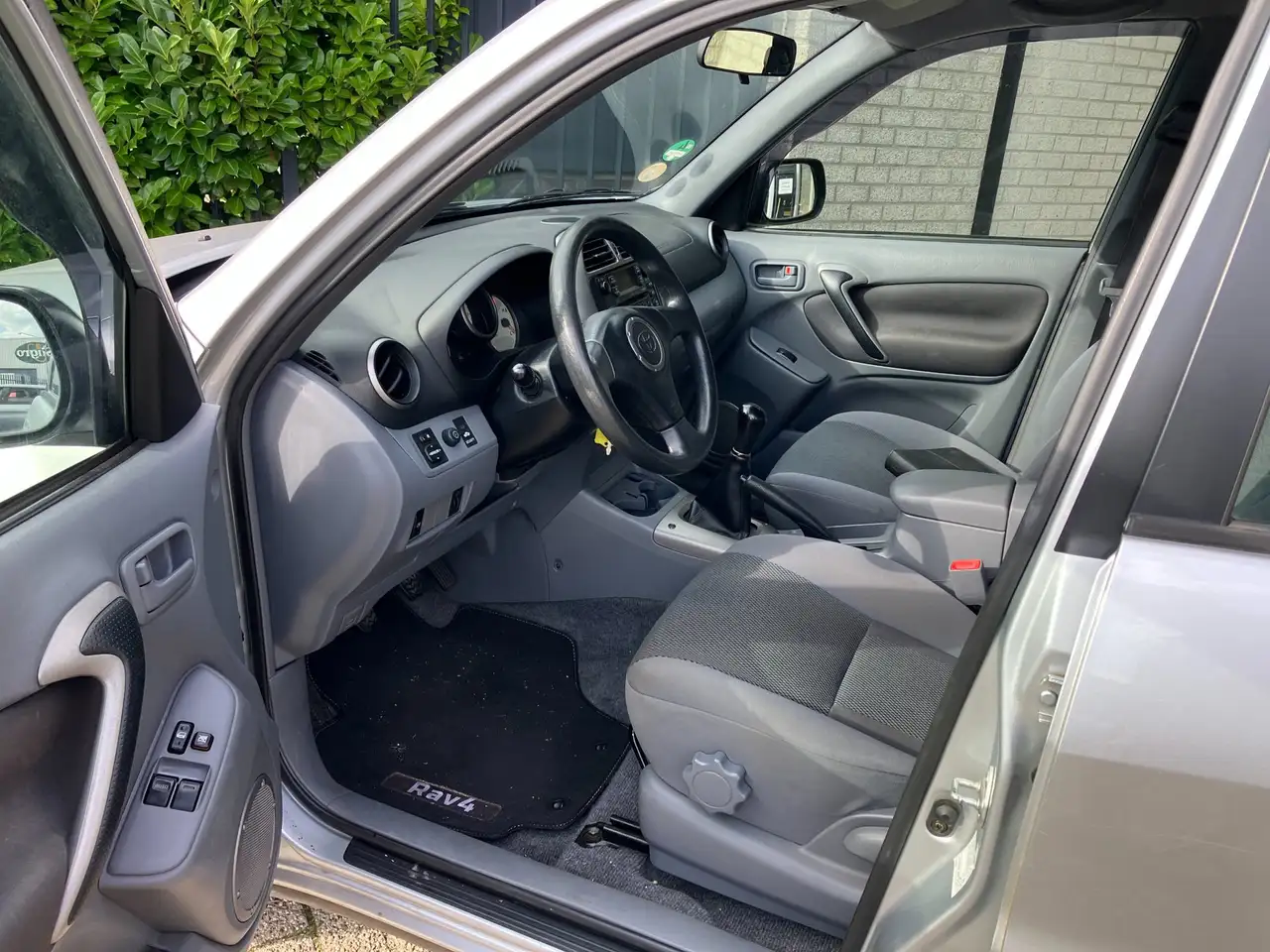 TOYOTA RAV4 1.8-16V VVT-I 125CH