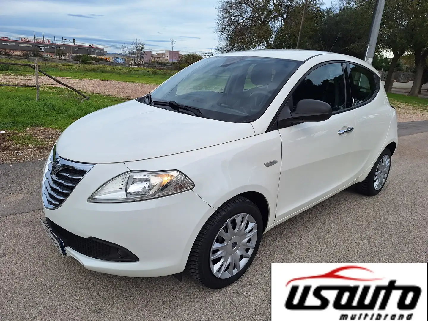 Lancia Ypsilon 1.2 8v Silver PERFETTA Bianco - 1