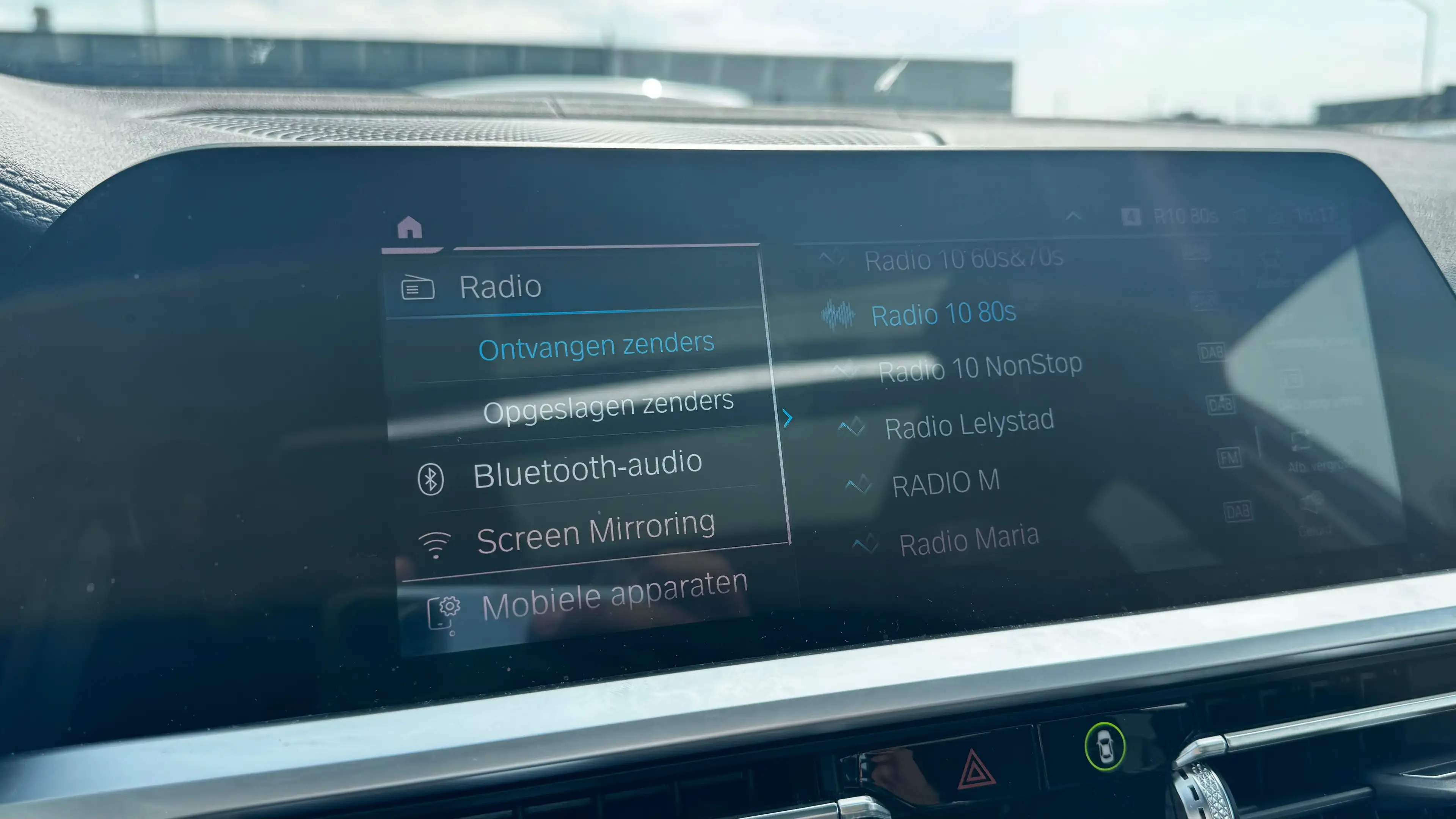BMW 330 3-serie Touring 330E XDRIVE 292PK HIGH EXECUTIVE A — photo 37