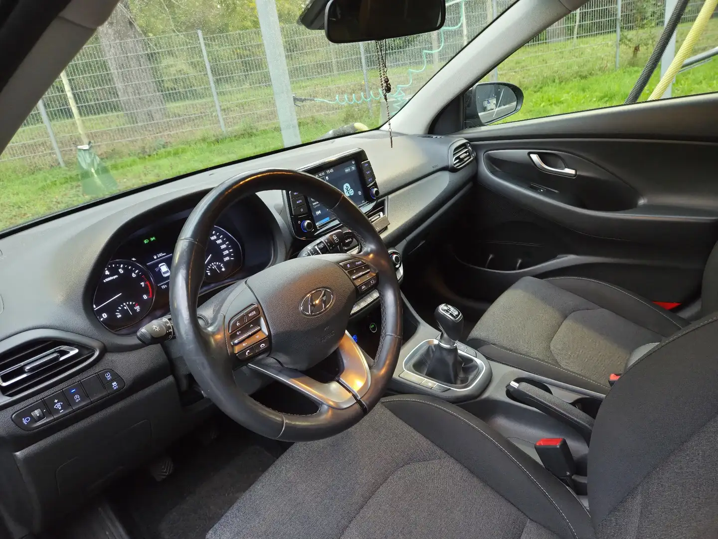 Hyundai i30 1,5 DPI Trend-Line Grau - 2