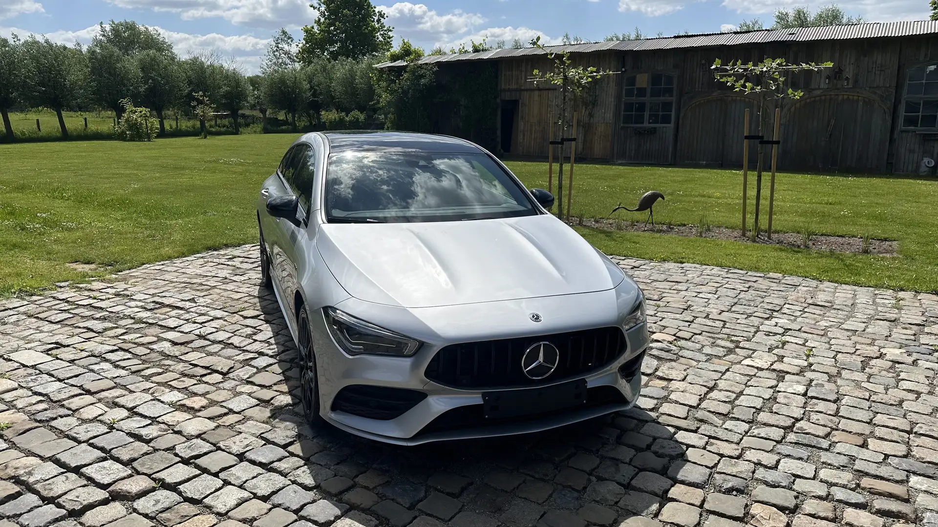 Mercedes-Benz CLA 250 CLA 250 e Shooting Brake 8G-DCT AMG Line Stříbrná - 1