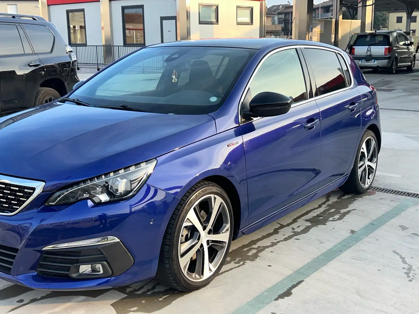 Peugeot 308 5p 2.0 bluehdi Gt Line s&s 150cv eat6 Blu/Azzurro - 1