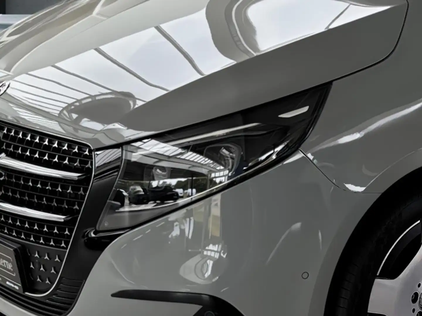 Mercedes-Benz V 250 d 4Matic Avantgarde Lang Avantgarde+MBUX Grau - 2