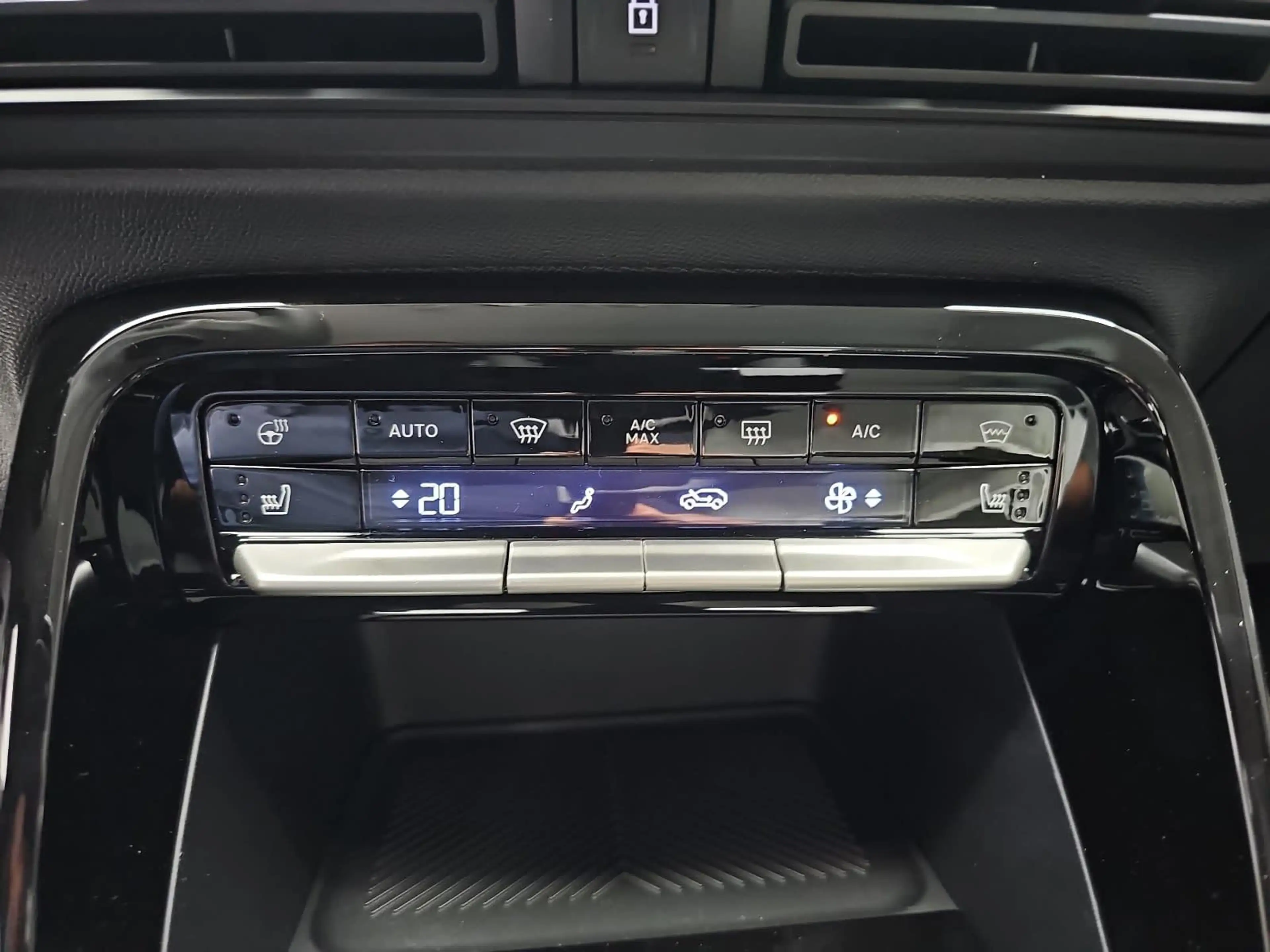 Citroen C3 Aircross C3 AIRCROSS 1.2 HYBRID 145 E-DCS6 PLUS 7-S — photo 12
