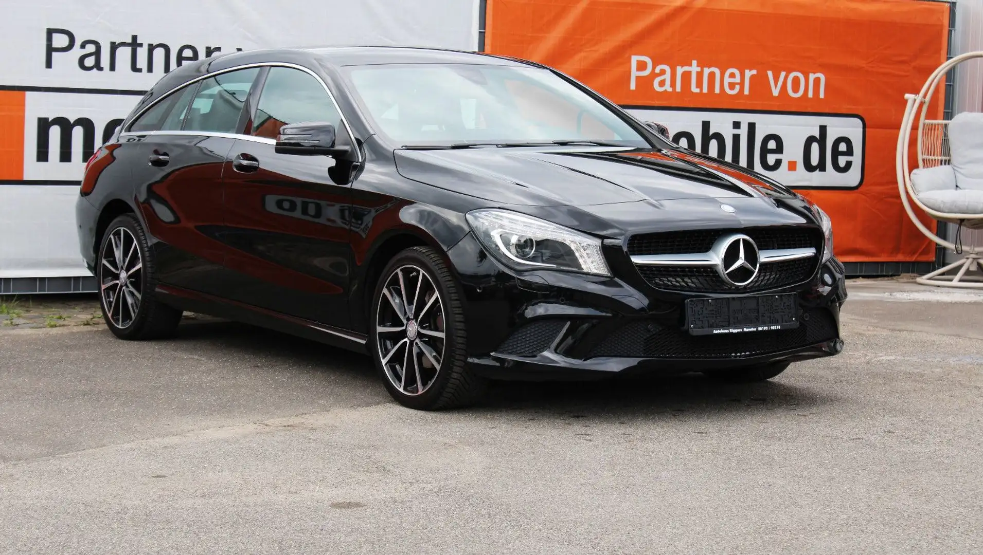 Mercedes-Benz CLA 180 *Tüv&Inspektion Neu* Noir - 1