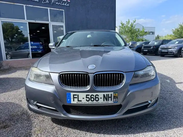 BMW 3 Series view 2