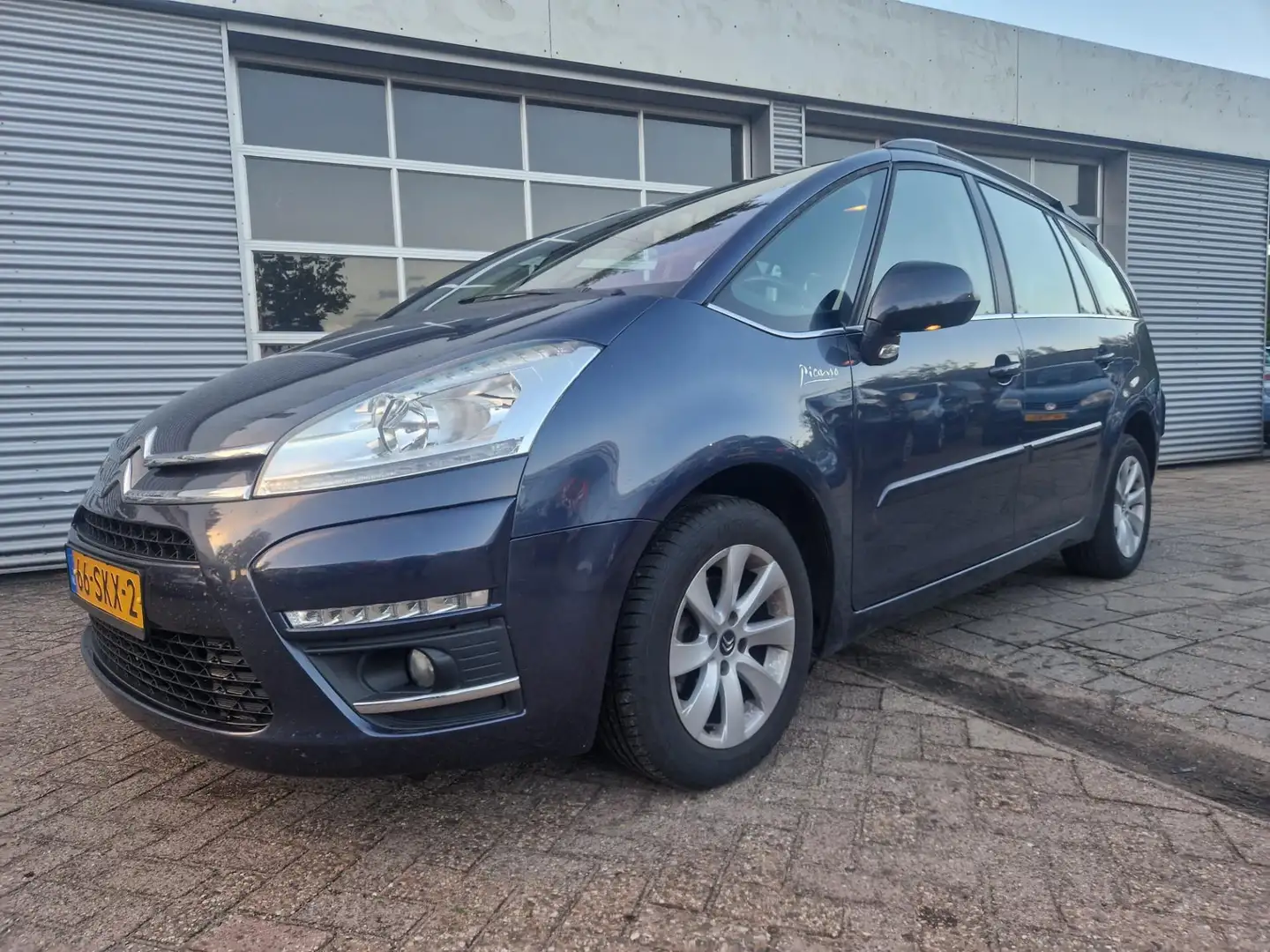 Citroen Grand C4 Picasso 1.6 VTi Ligne Business 7p Paars - 1