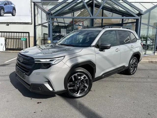 Subaru Forester 2.0i e-Boxer Luxury CVT | Safe8