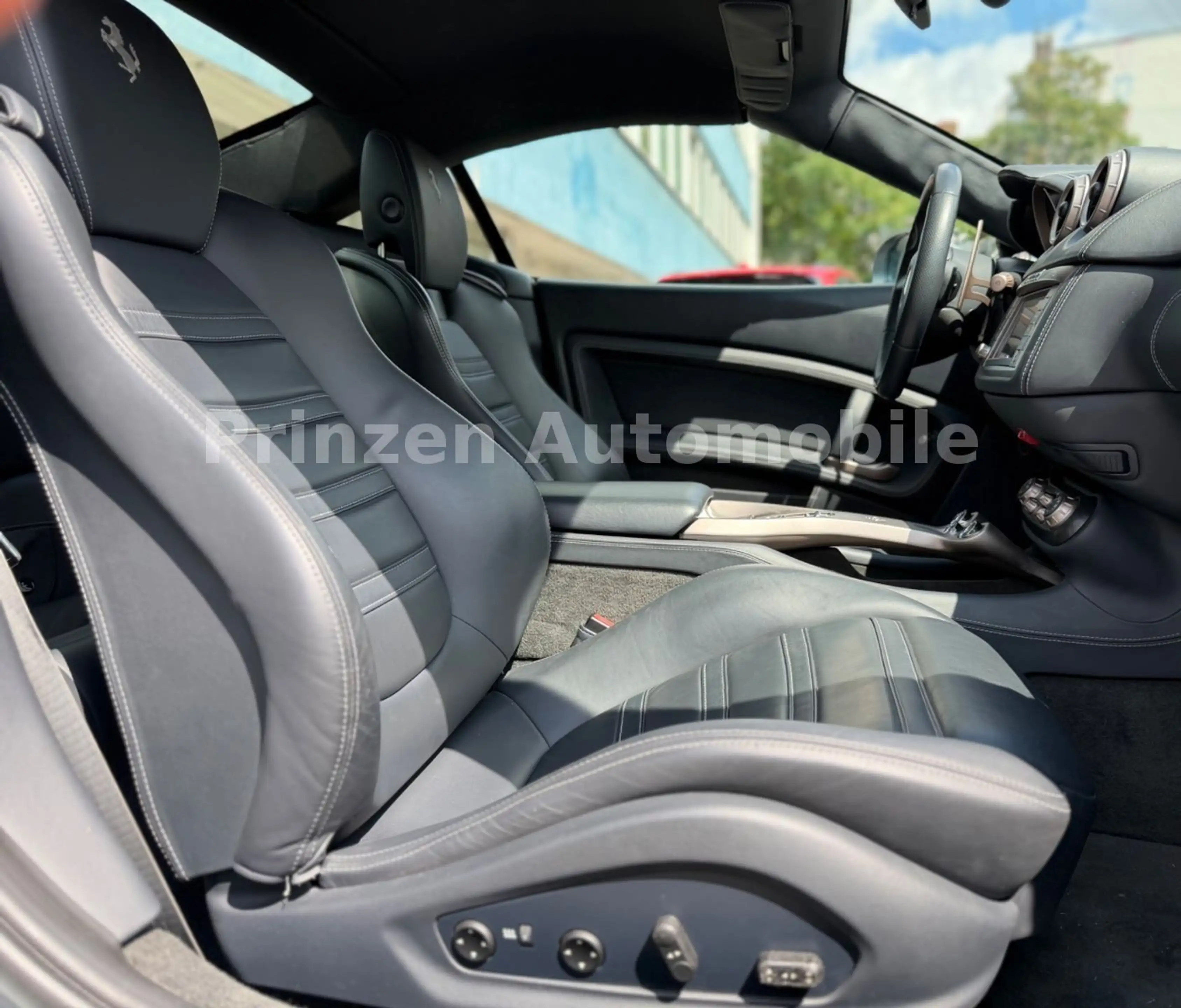Ferrari California 4.3 V8 *Bi-Xenon*R.Cam*Keramik*4 Sitz — photo 14