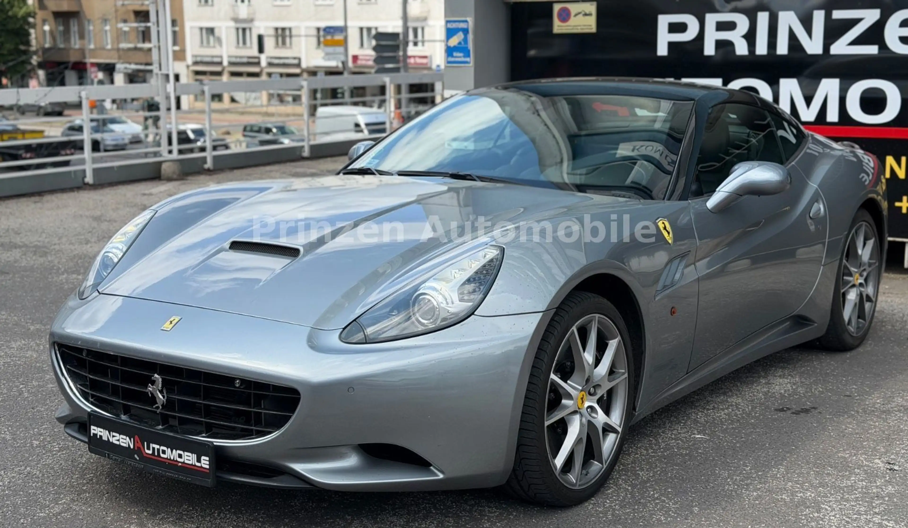 Ferrari California 4.3 V8 *Bi-Xenon*R.Cam*Keramik*4 Sitz — photo 3