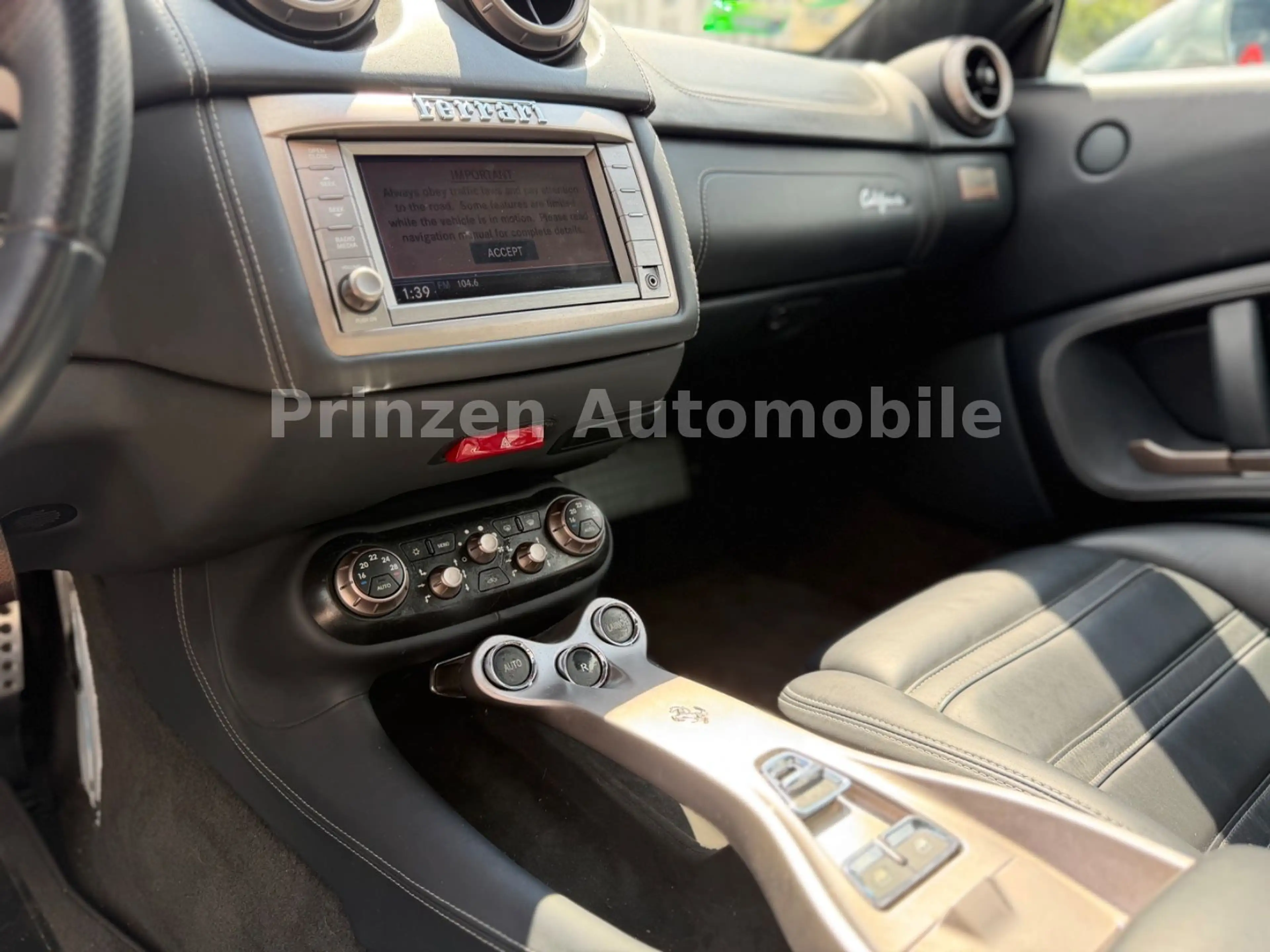 Ferrari California 4.3 V8 *Bi-Xenon*R.Cam*Keramik*4 Sitz — photo 11