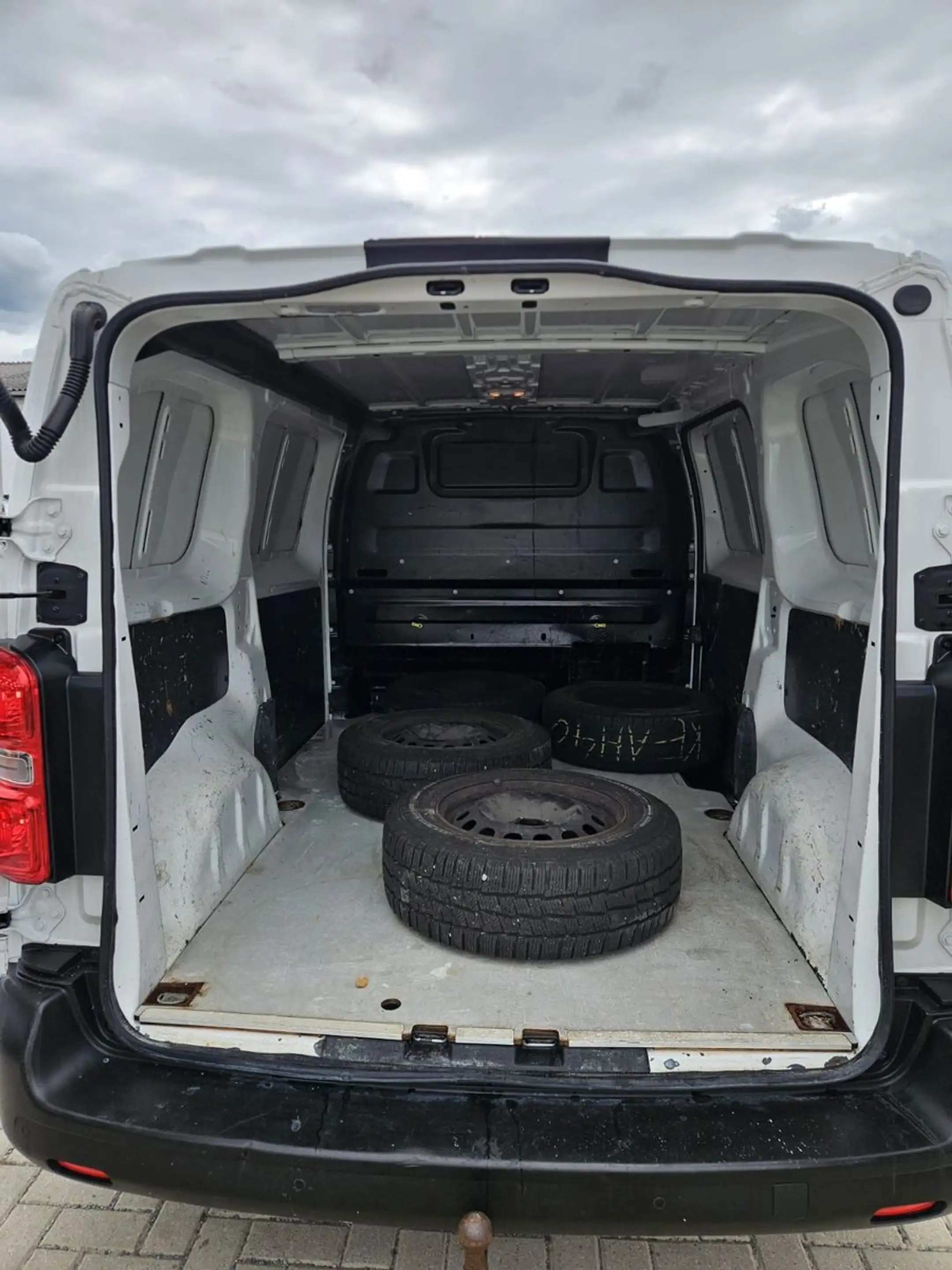 Opel Vivaro Kasten Edition M — photo 10