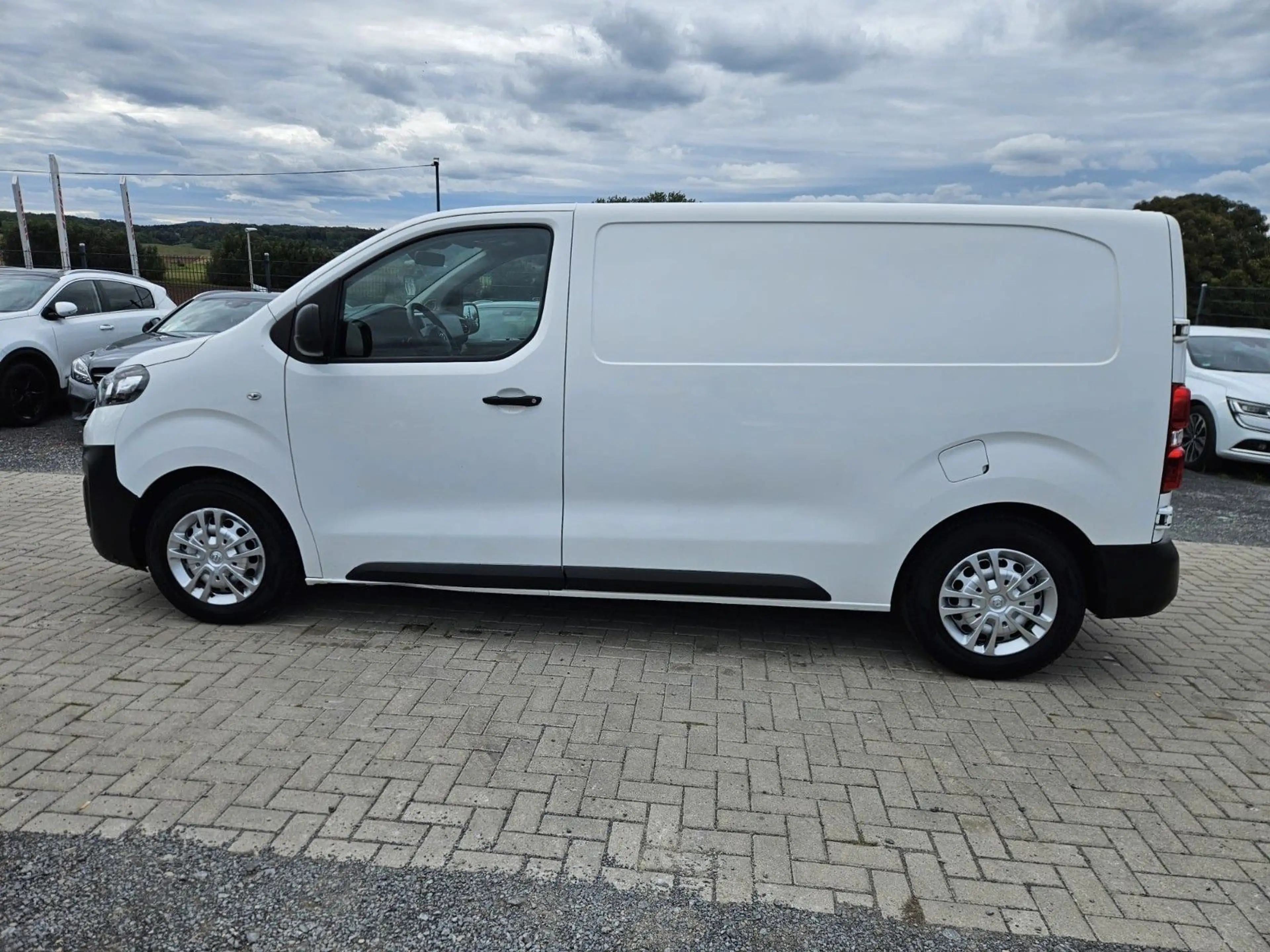 Opel Vivaro Kasten Edition M — photo 7