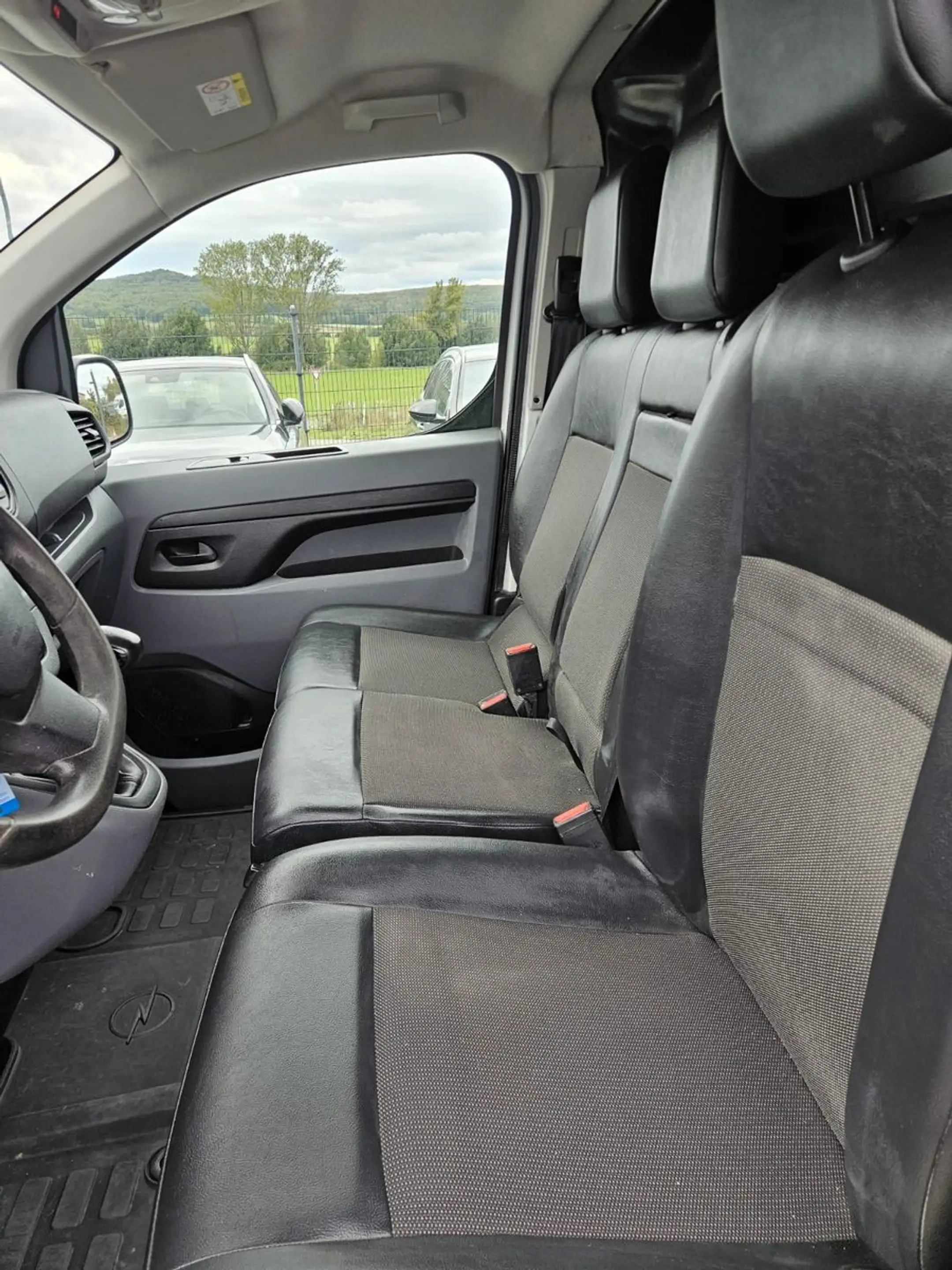Opel Vivaro Kasten Edition M — photo 8