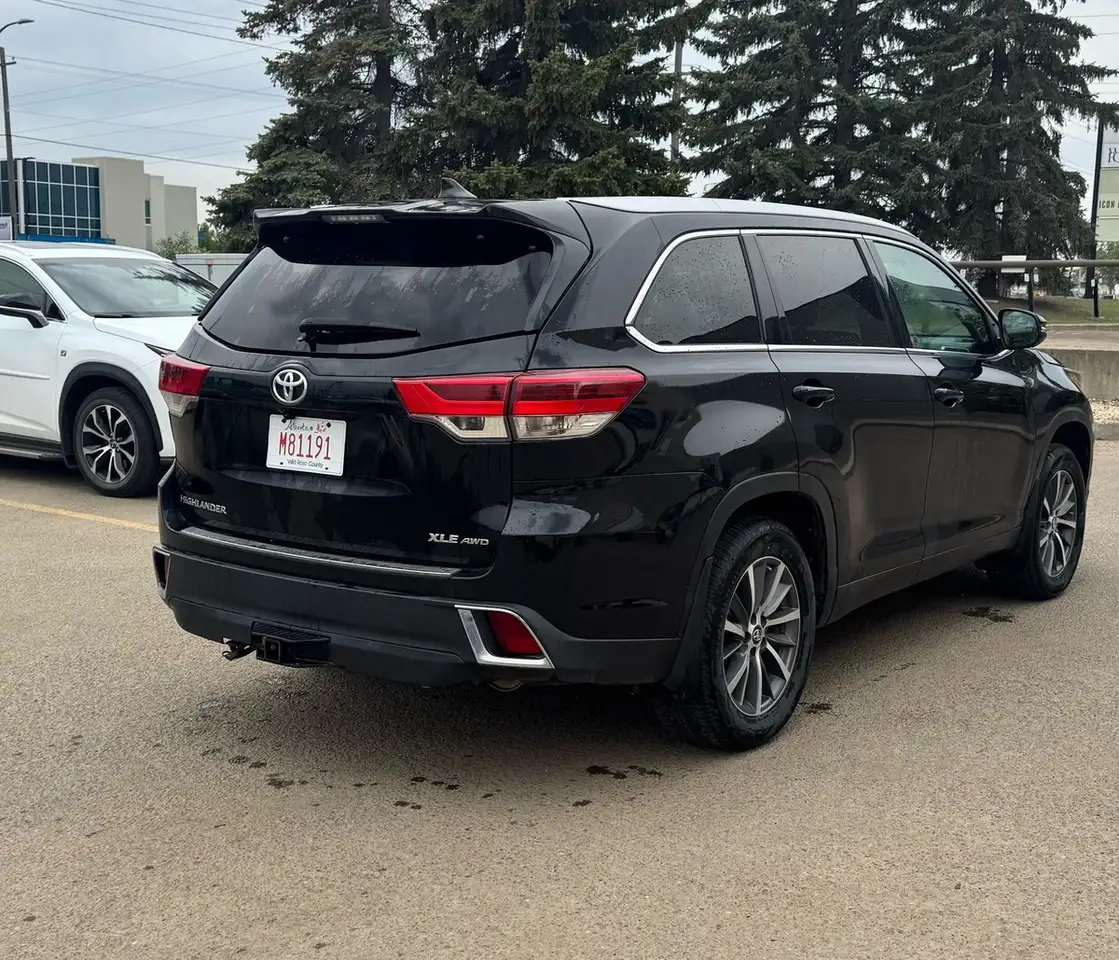 Toyota Highlander снимка Toyota Highlander