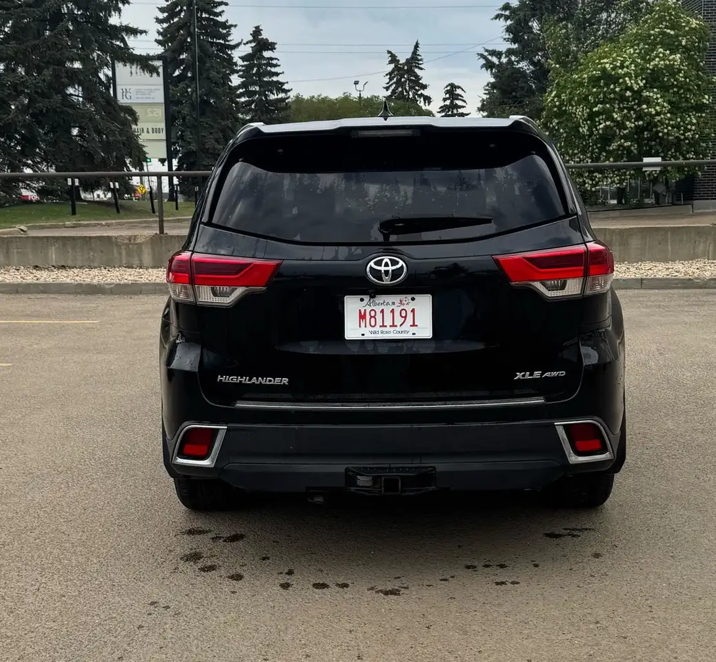 Toyota Highlander снимка Toyota Highlander