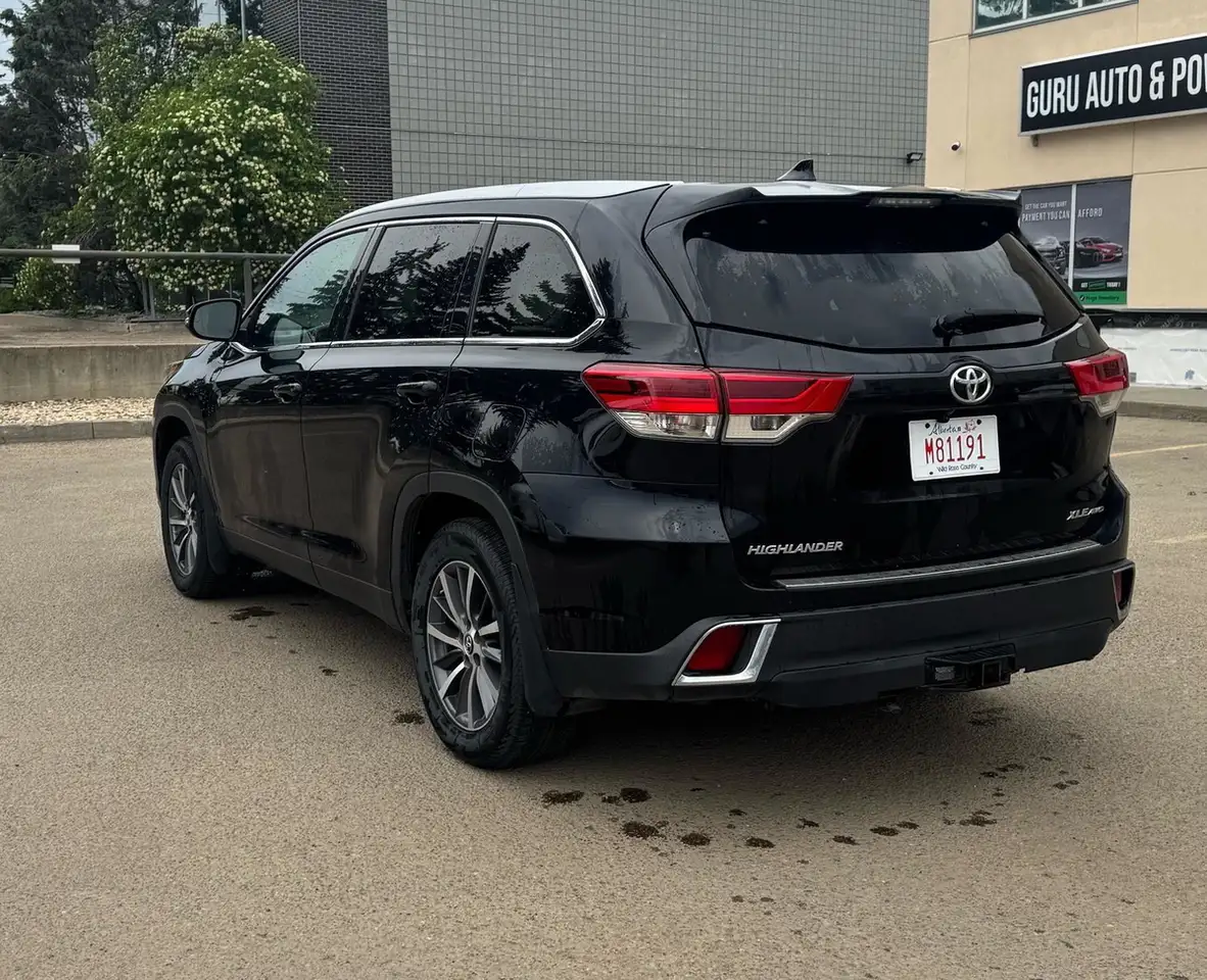 Toyota Highlander снимка Toyota Highlander