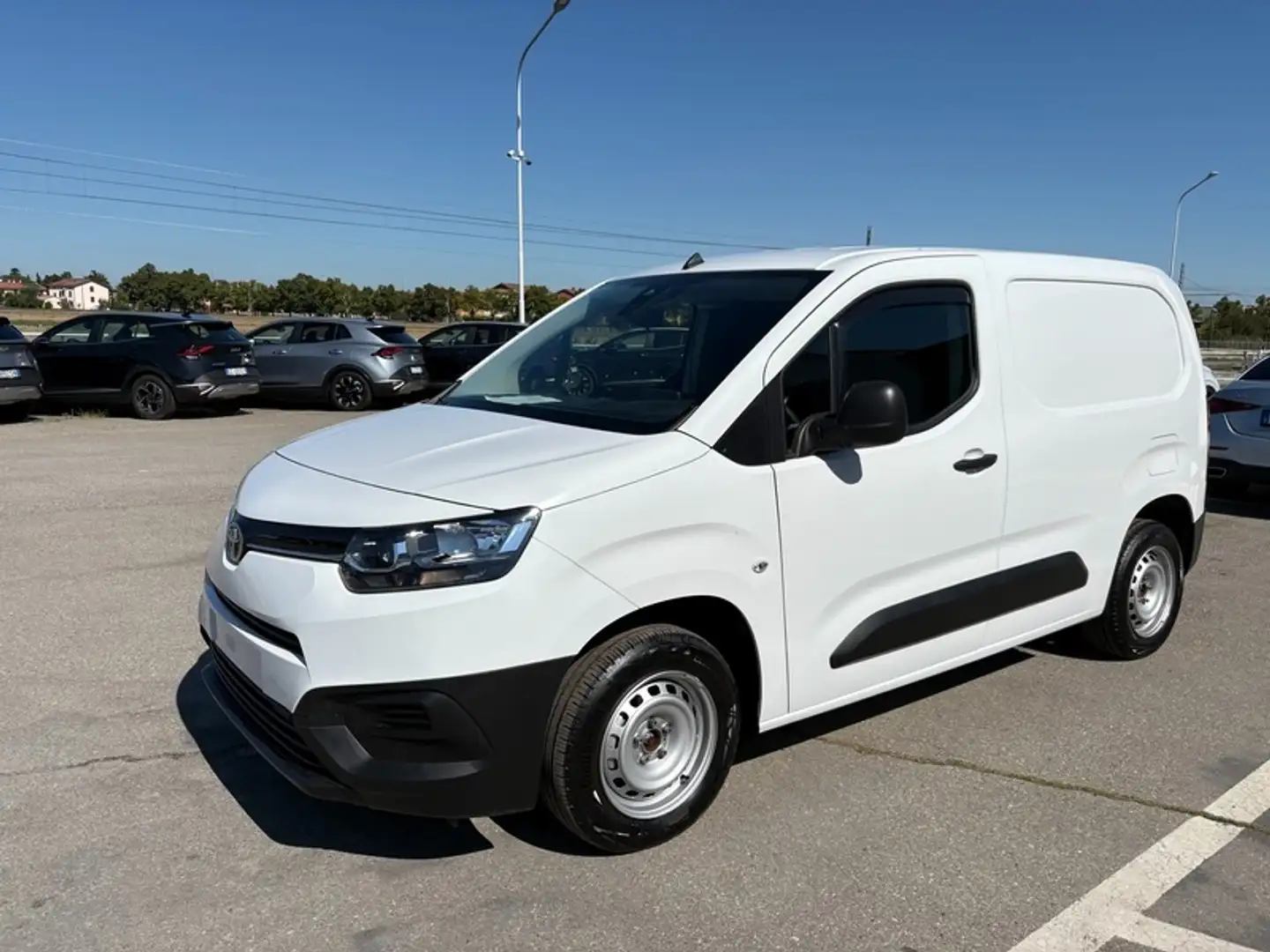 Toyota Proace City 1.2P 110cv S&S L1 S Active Blanc - 1