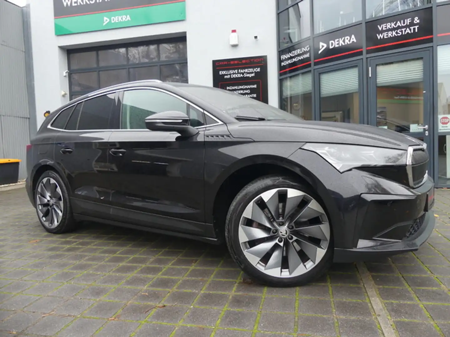 Skoda Enyaq 80 Suite FIRST EDTION 21"/MATRIX/ACC/AHK/KAM Zwart - 1