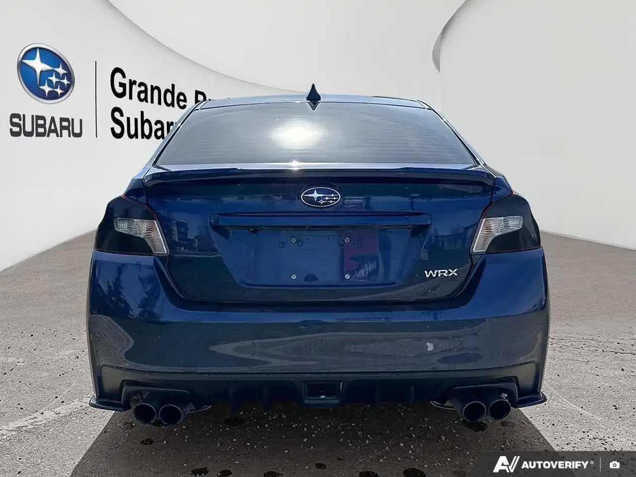 Subaru WRX снимка Subaru WRX