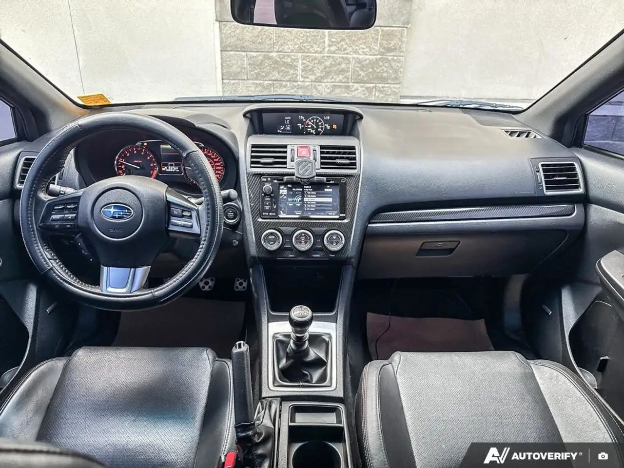 Subaru WRX снимка Subaru WRX
