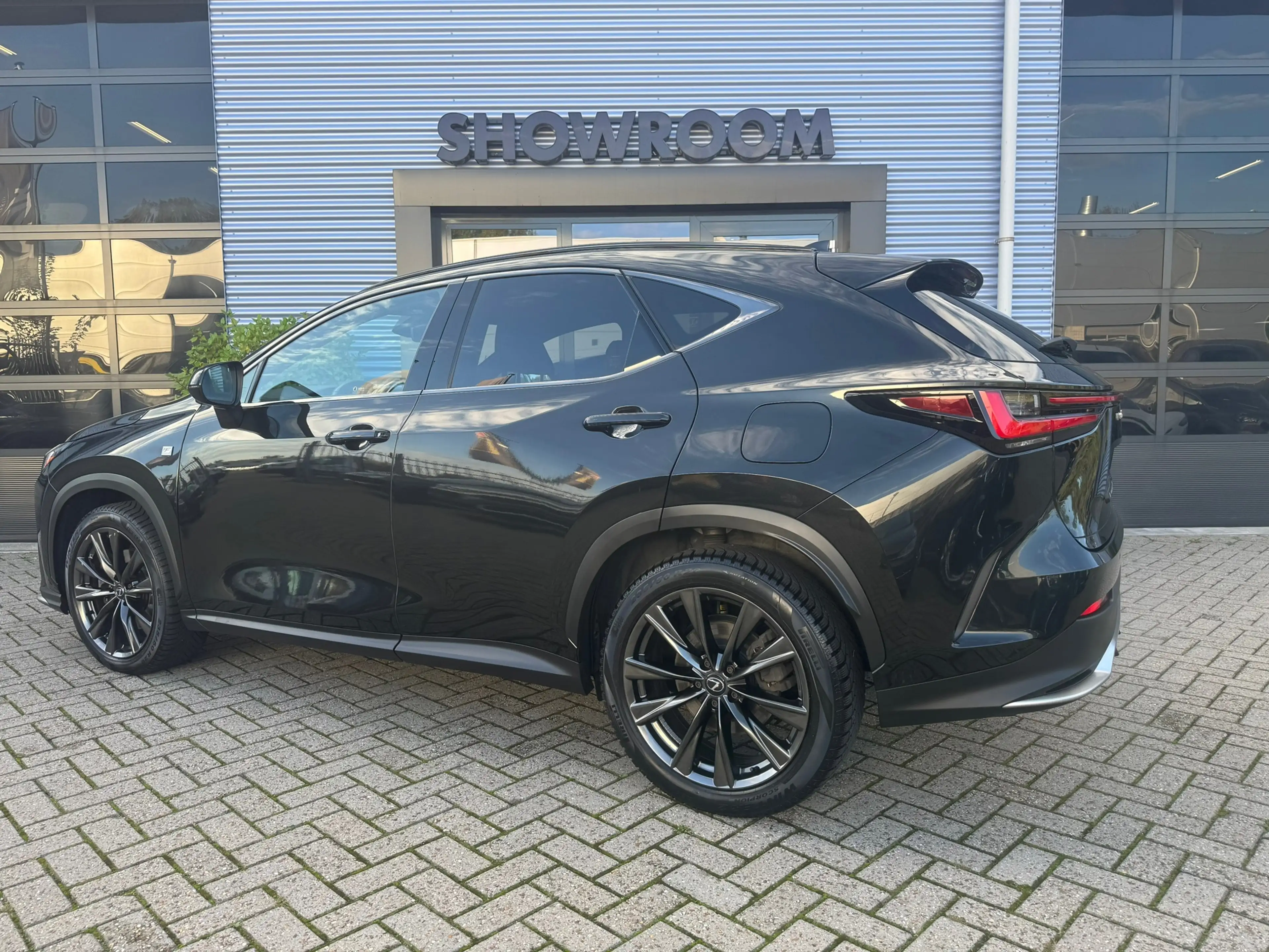 Lexus NX 450h+ AWD F SPORT Line PANO|LEDER|20INCH|STOEL&STUURVERW — photo 6