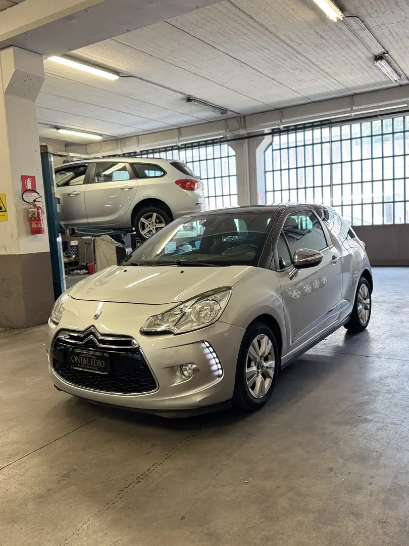 Citroen DS3 1.6 vti So Chic 120cv auto - 2
