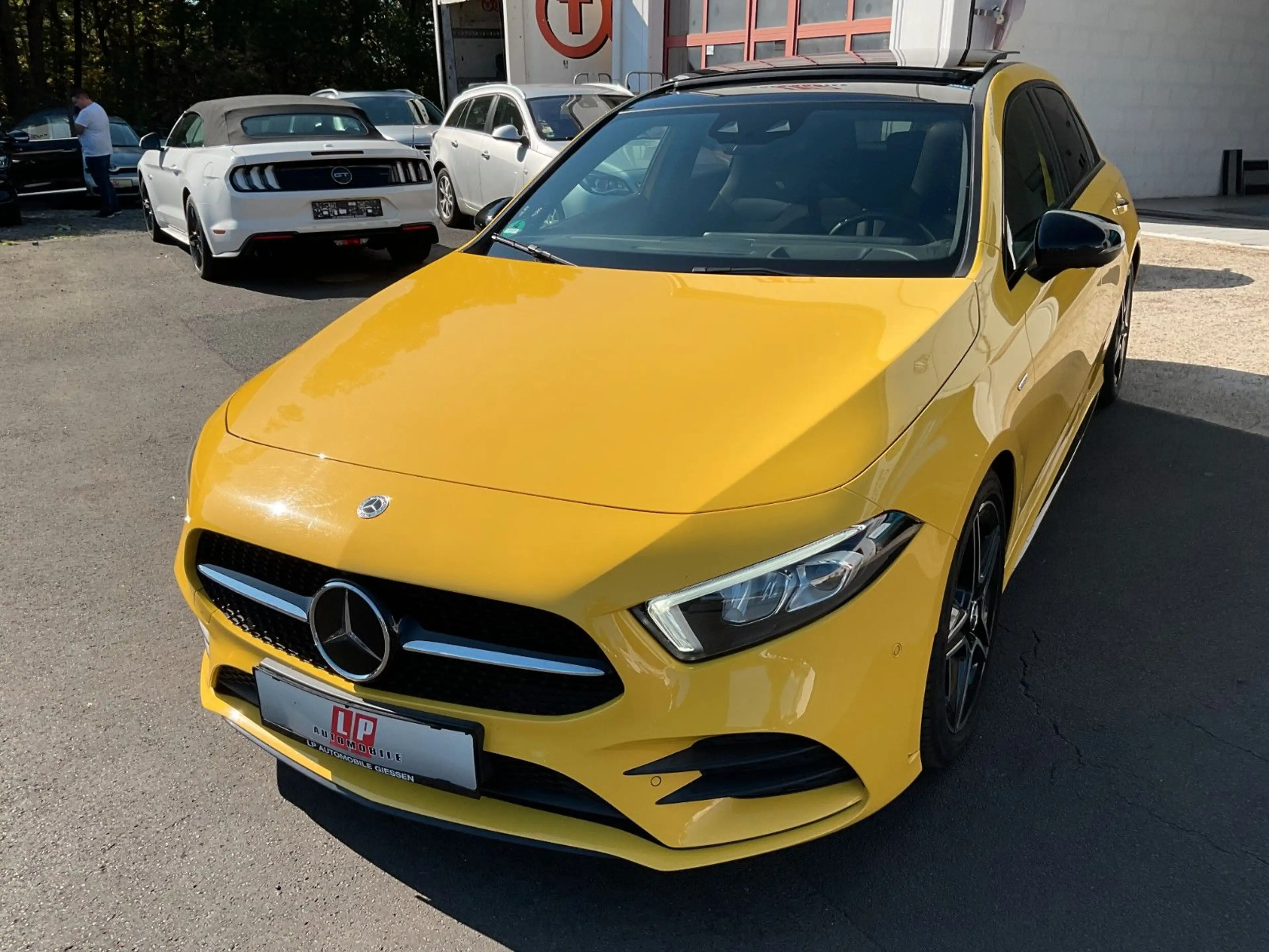 Mercedes-Benz A 250 AMG 4 Matic Panorama Burmester Head-Up