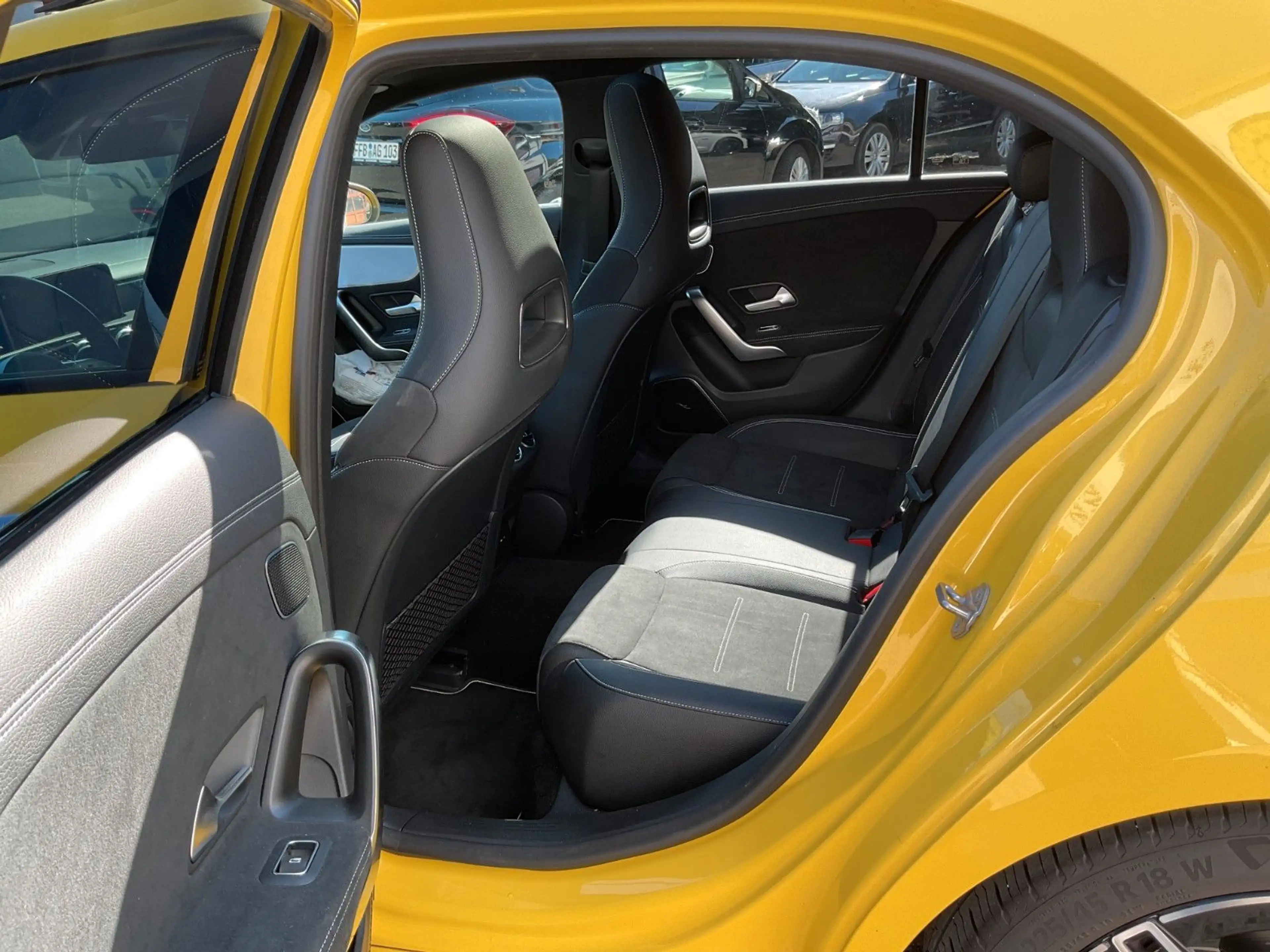 Mercedes-Benz A 250 AMG 4 Matic Panorama Burmester Head-Up — photo 10