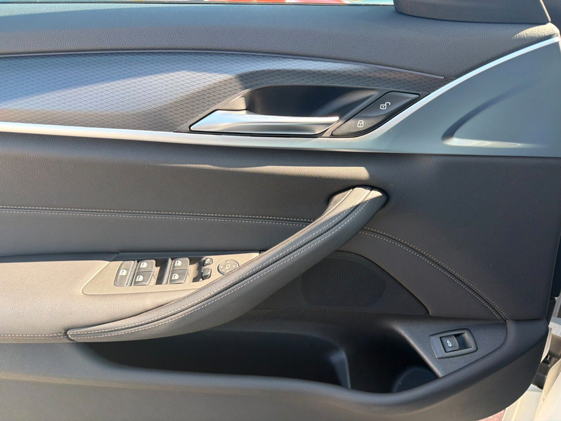 BMW 520 d*xDr*M SPORT PRO*AHK*ACC*HUD* — photo 9