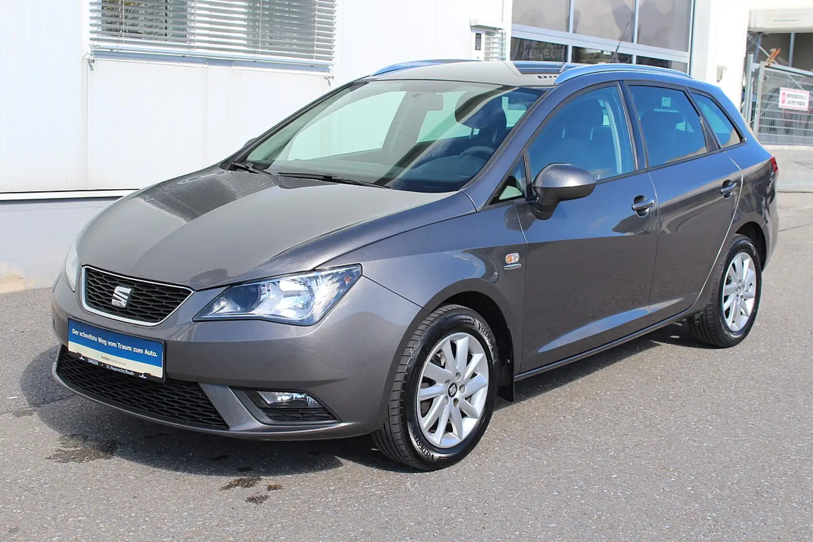 SEAT Ibiza ST Chili&Style 1,2 Grau - 1
