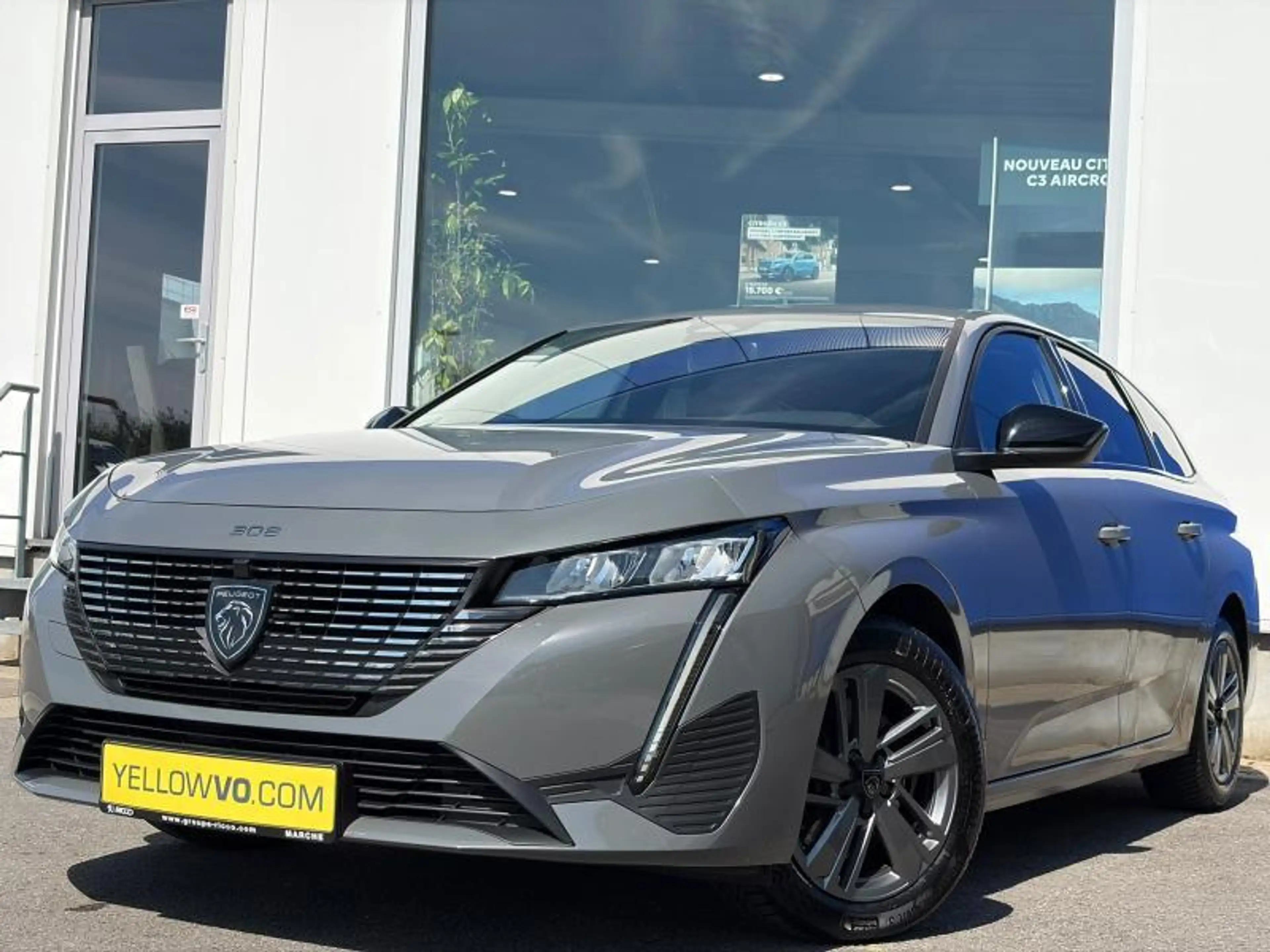 Peugeot 308 Allure / EAT8 / SW / 1.5 BlueH