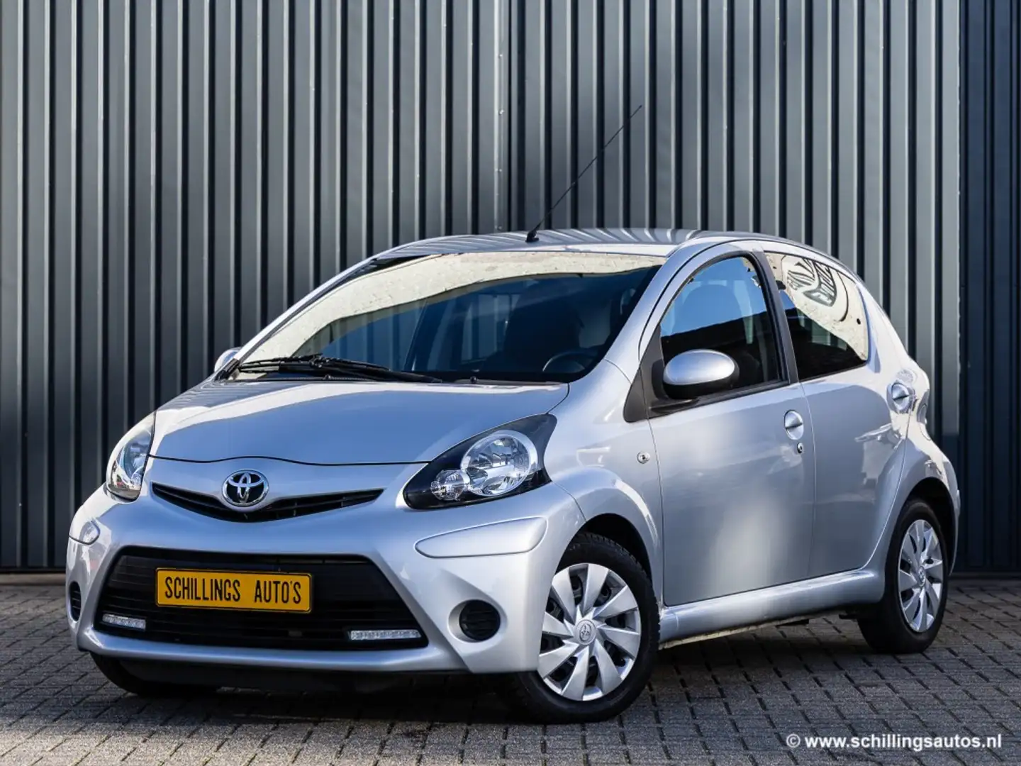 Toyota Aygo 1.0 VVT-I COMFORT Automaat Airco Radio-CD 64.000km Argent - 1