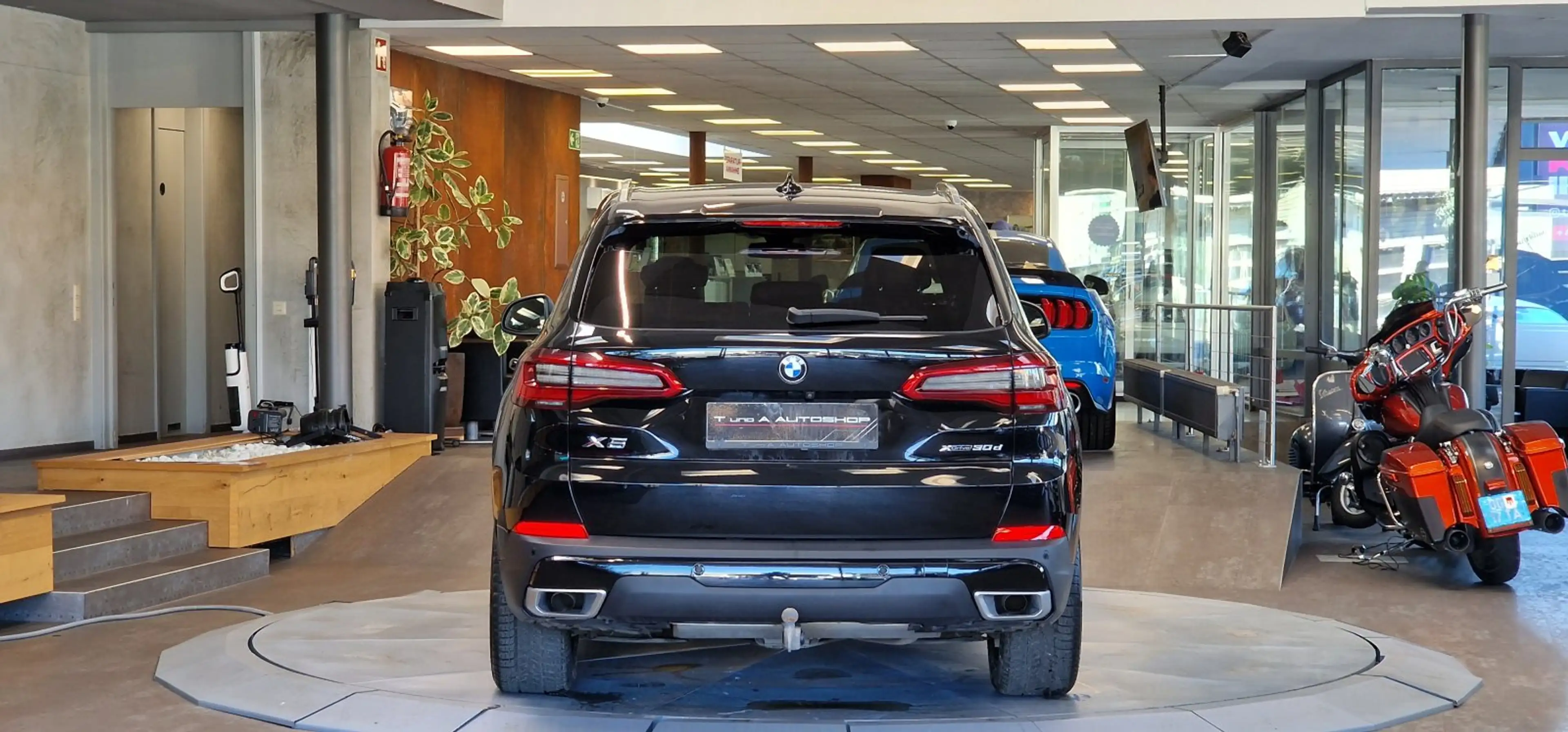 BMW X5 3.0d xDrive 7-Sitzer Aut. *Luftfederung*AHK*Kamera — photo 8