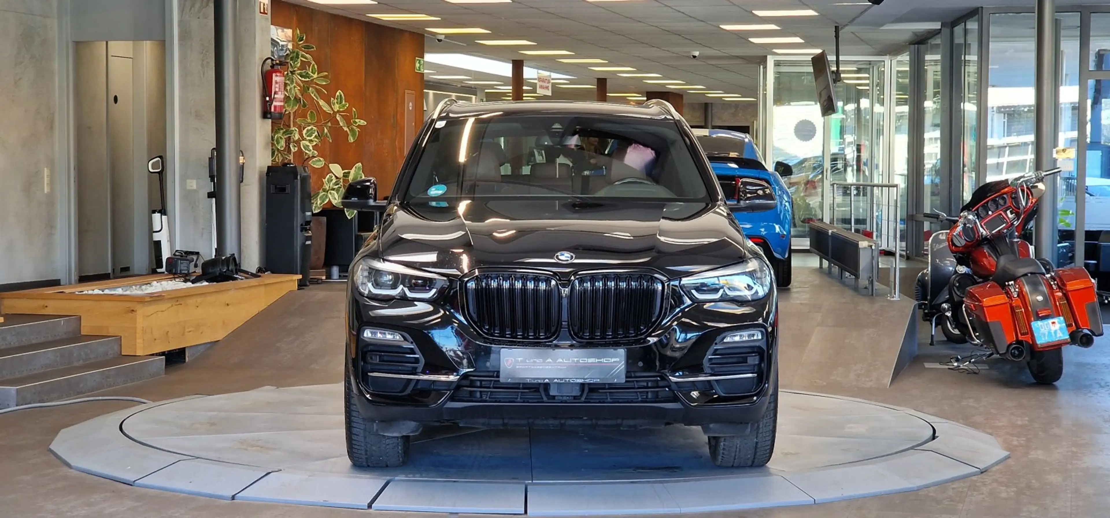 BMW X5 3.0d xDrive 7-Sitzer Aut. *Luftfederung*AHK*Kamera — photo 2