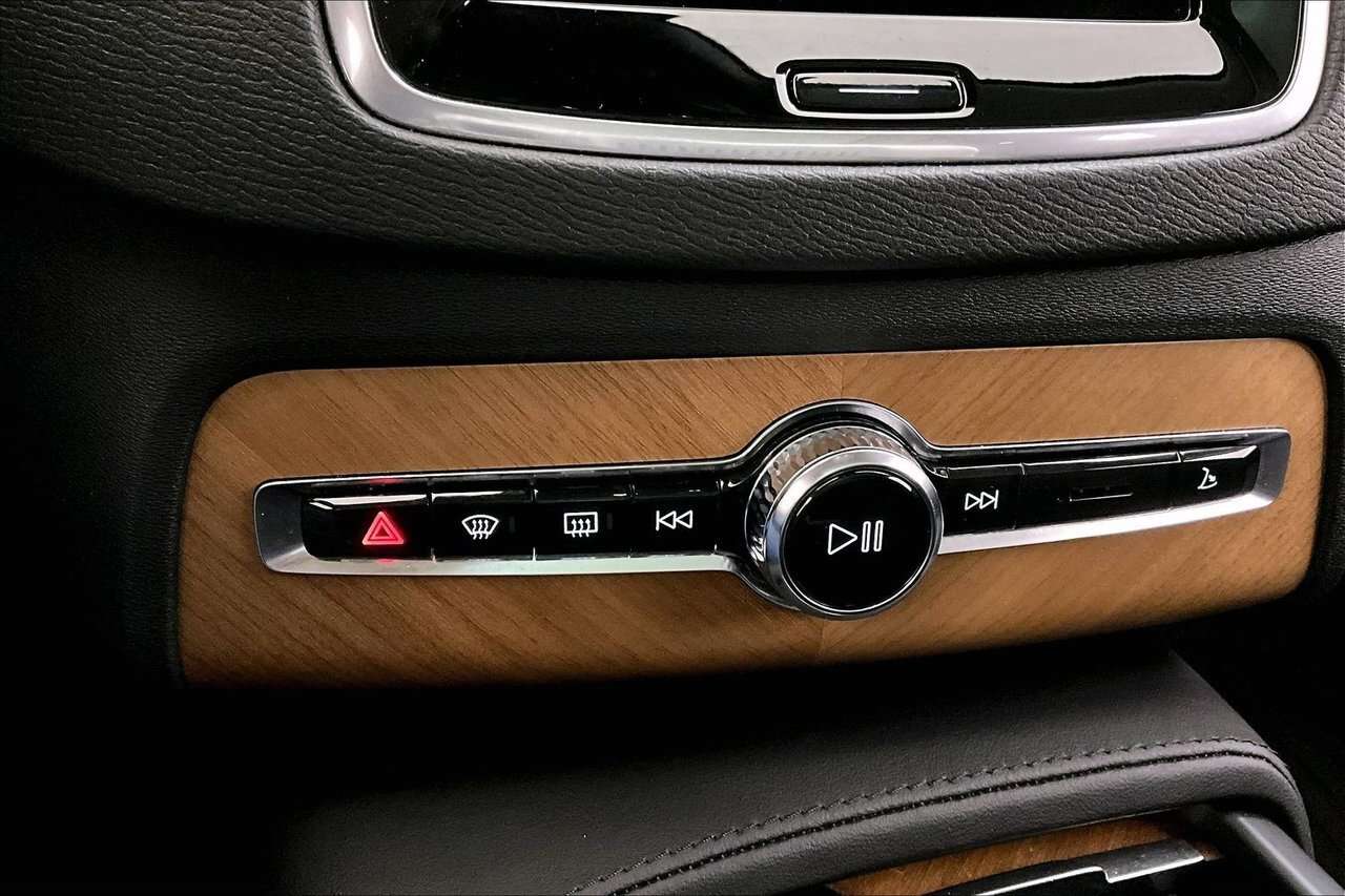 2024 Volvo XC90 PLUS BRIGHT HARMAN KARDON - 21'' WHEELS - CLIMATE thumb 24