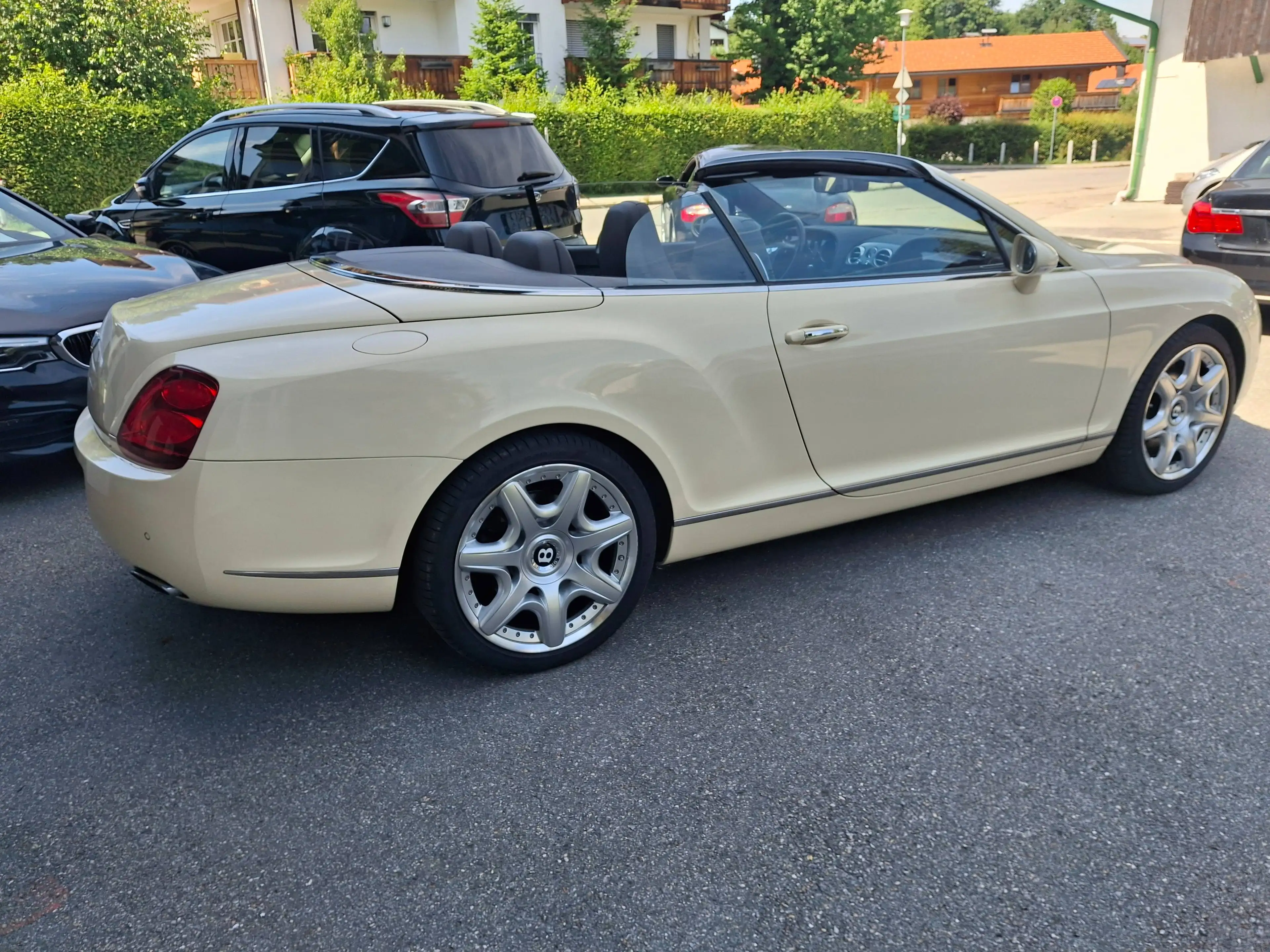 Bentley Continental Continental GTC GTC — photo 3