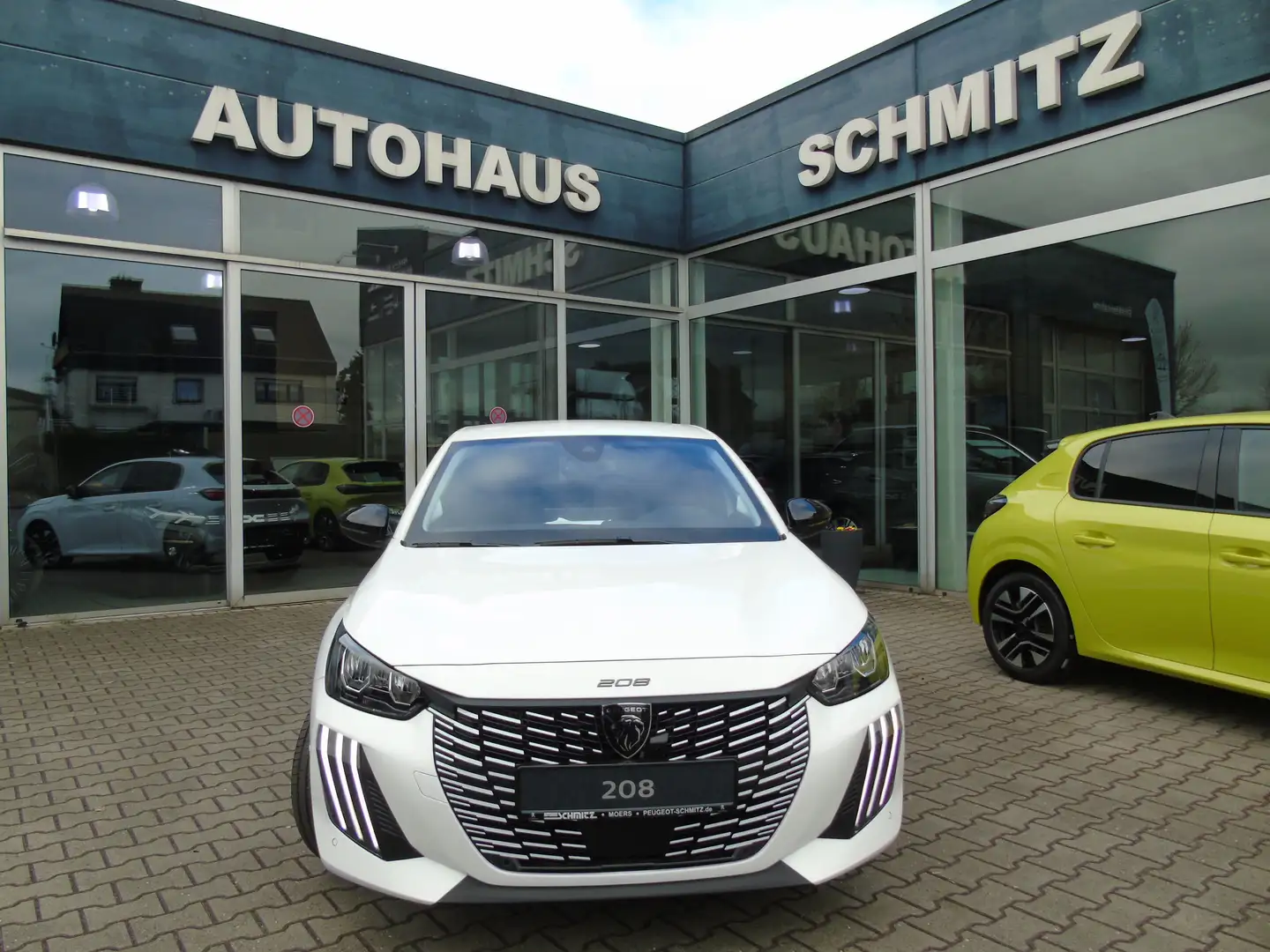 Peugeot 208 Allure PureTech 100, ACC, Navi, Sitzh. Weiß - 2