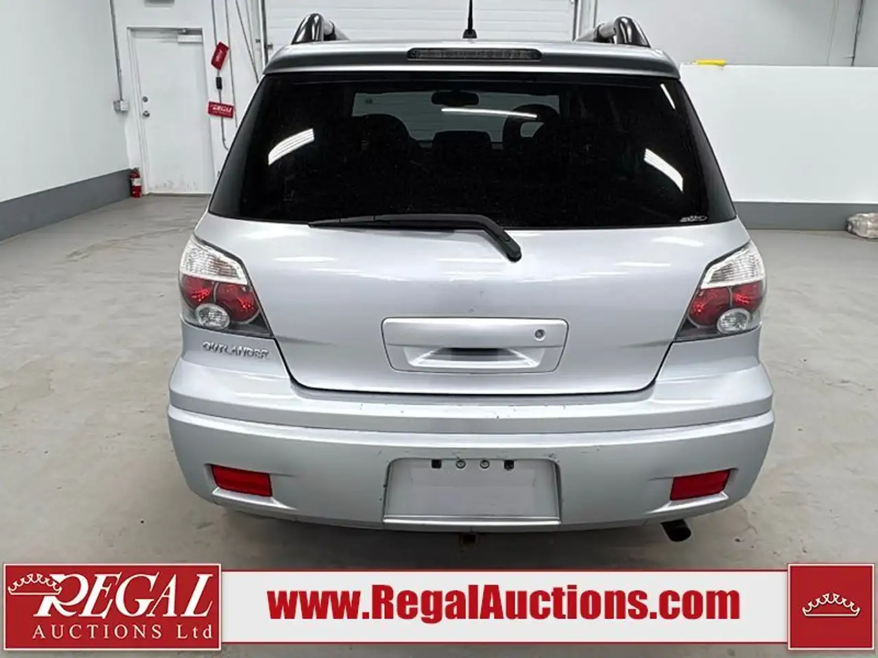 Mitsubishi Outlander снимка Mitsubishi Outlander