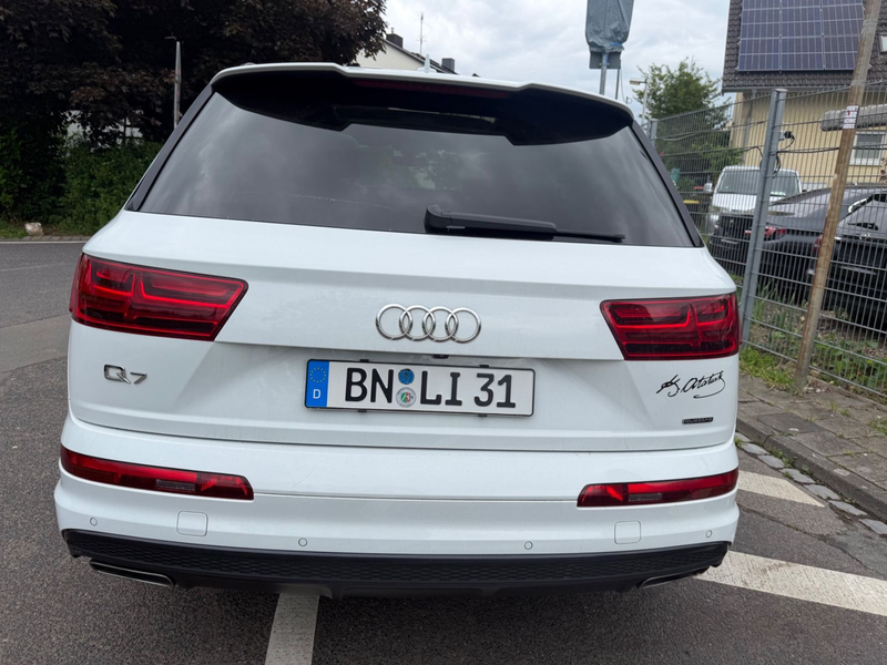 Audi Q7 3.0 TDI quattro S-Line Panoramadach Quatro — photo 13