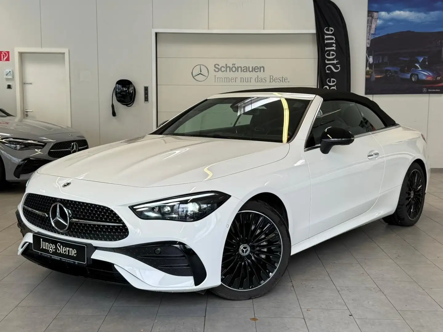 Mercedes-Benz CLE 200 Cabrio AMG+NIGHT+MEMORY+DIGITAL+360+KEYL Weiß - 1