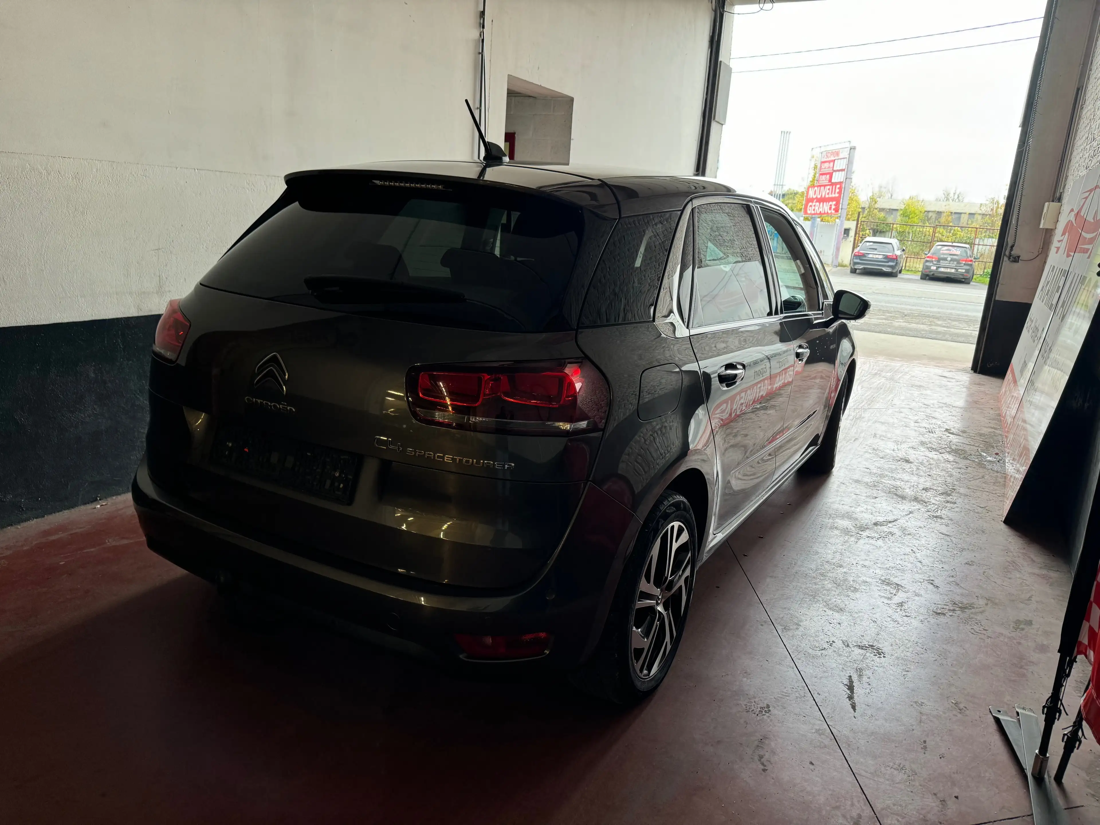 Citroen C4 SpaceTourer C4 Spacetourer 1.6 BlueHDi Business GPS S — photo 4