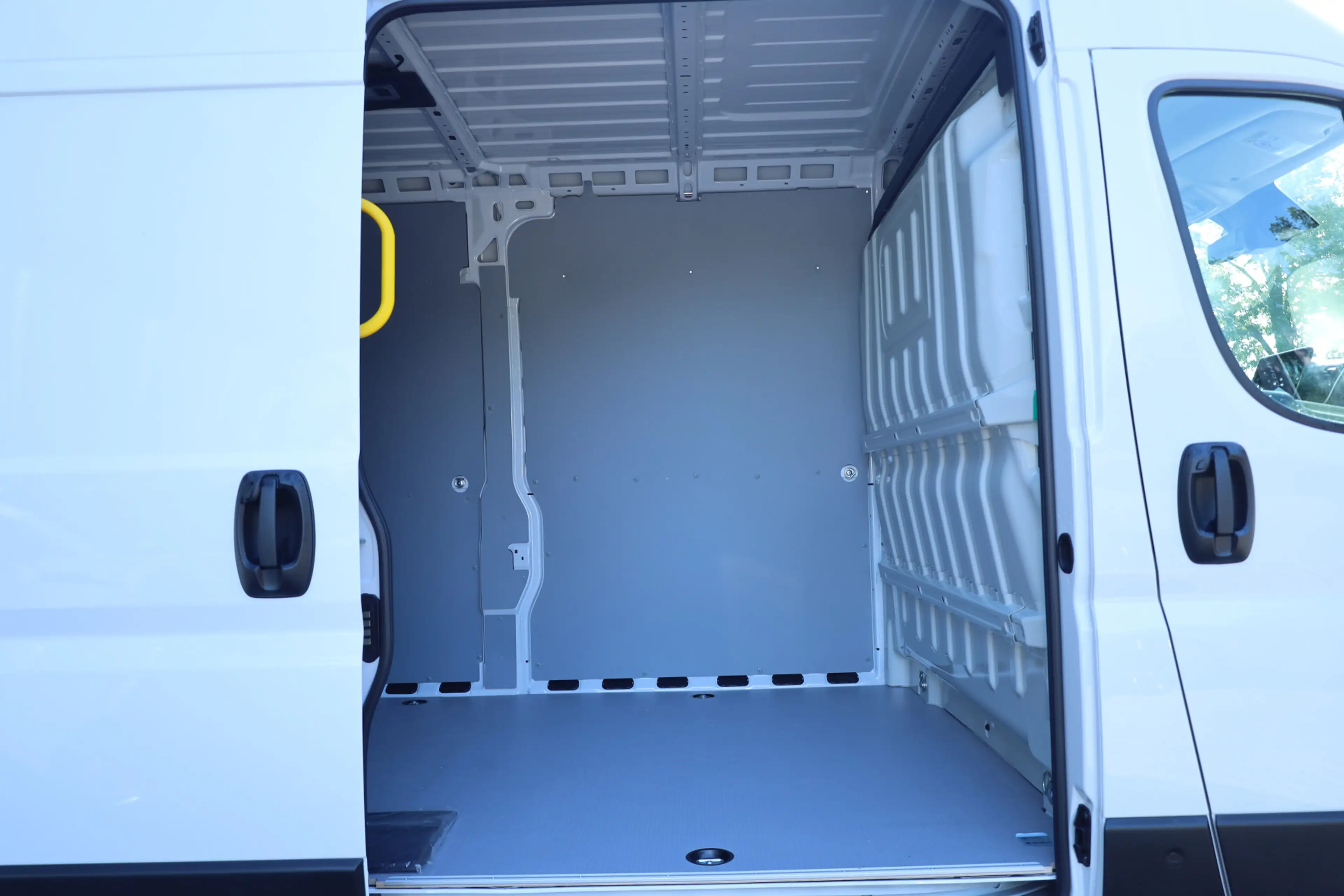 Toyota Proace Max Electric 3.5t L3H2 Navigator Heavy 110 kWh | 2.400 — photo 10