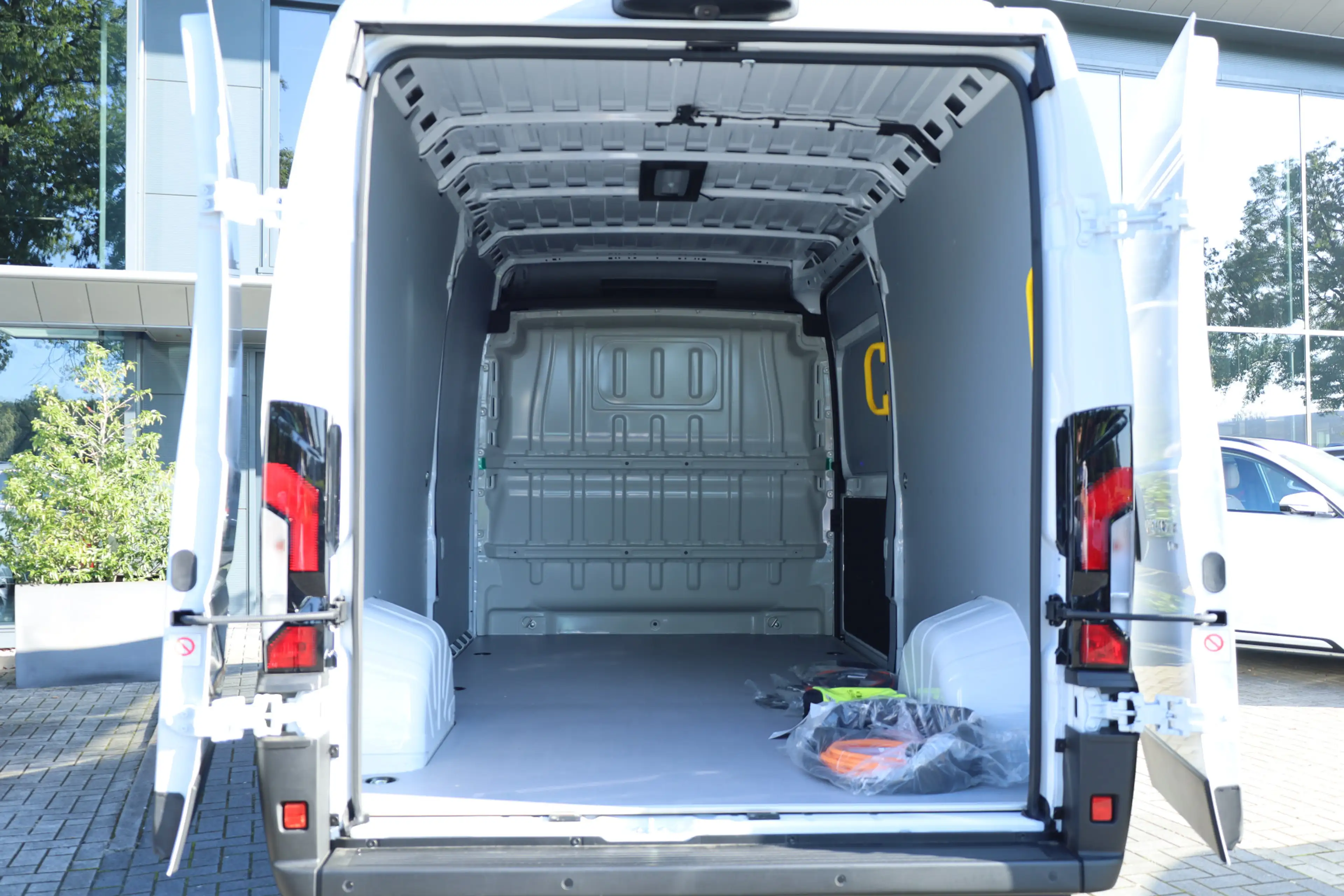 Toyota Proace Max Electric 3.5t L3H2 Navigator Heavy 110 kWh | 2.400 — photo 7