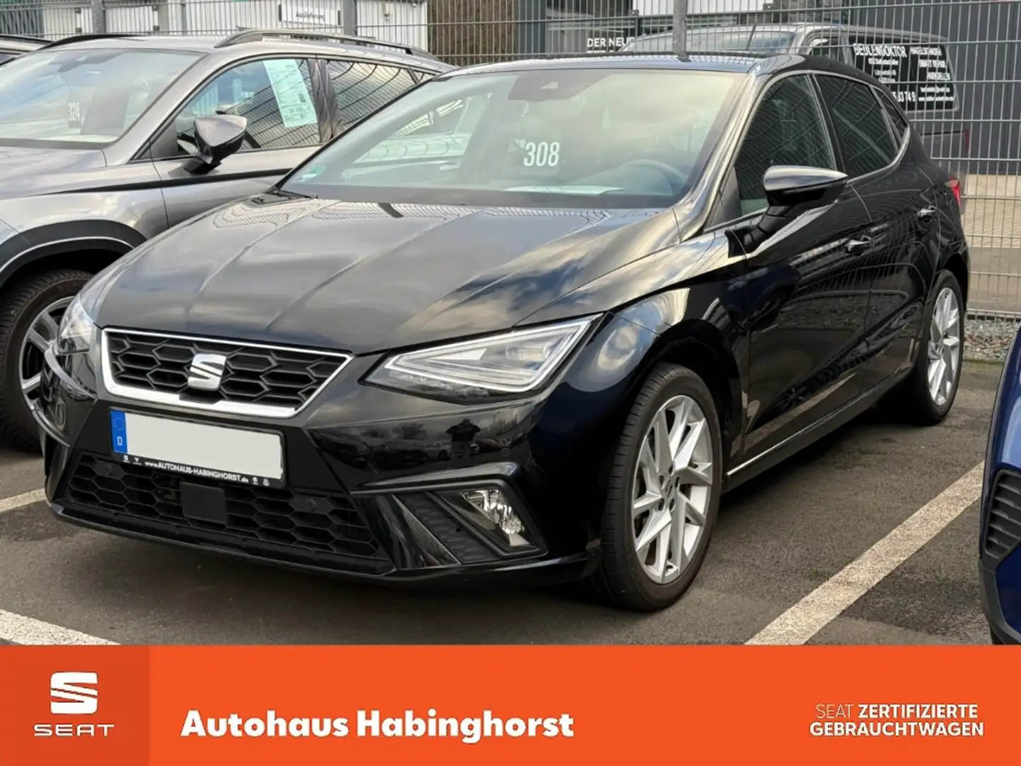 SEAT Ibiza 1.0 TSI FR Navi Pano ACC LED PDC Shz 17Alu Schwarz - 1