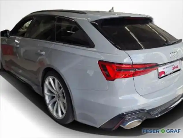 Audi RS6 view 2
